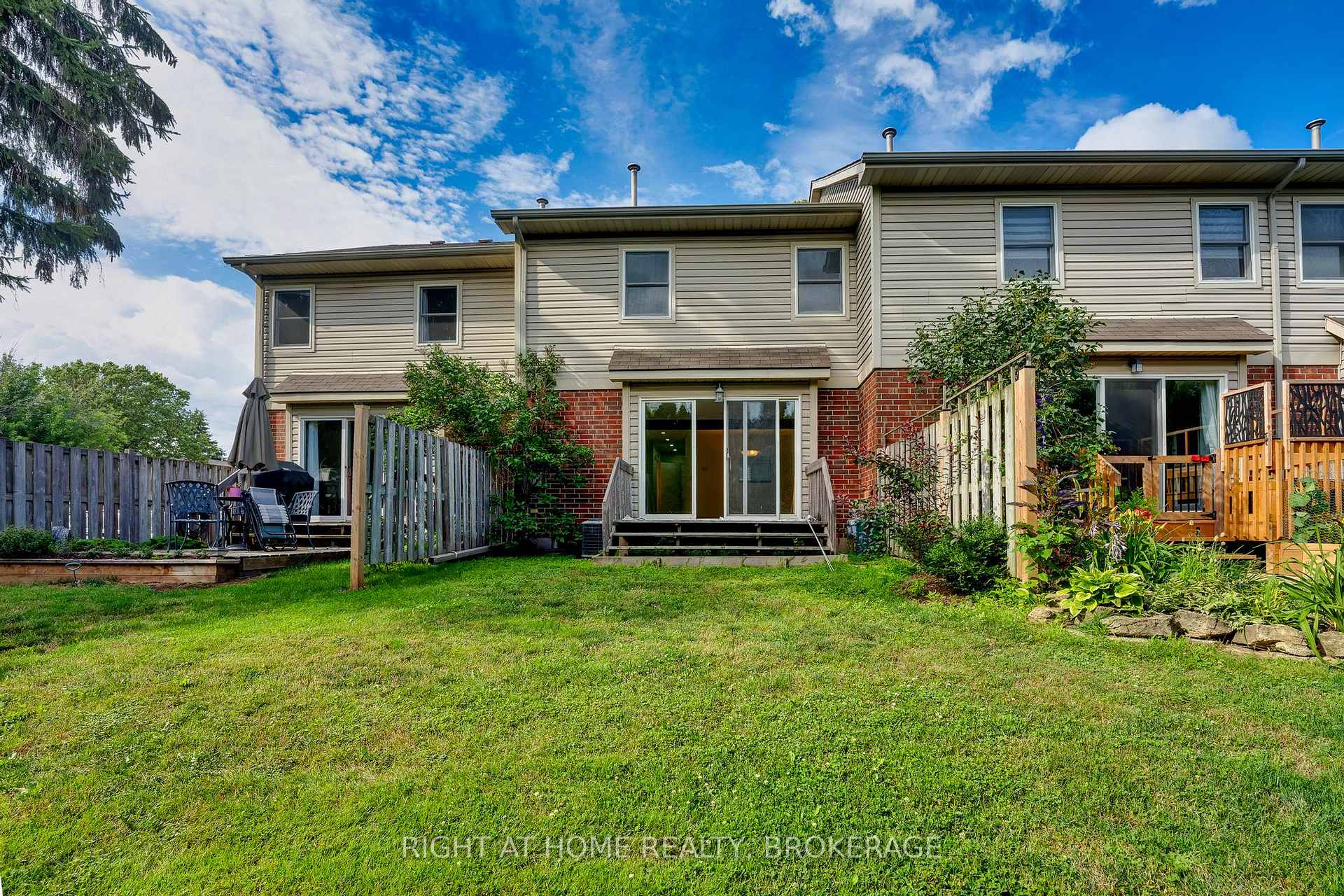 Photo 21 of Unit 15, 55 Kerman Avenue E, Grimsby, Grimsby West — HOMEH