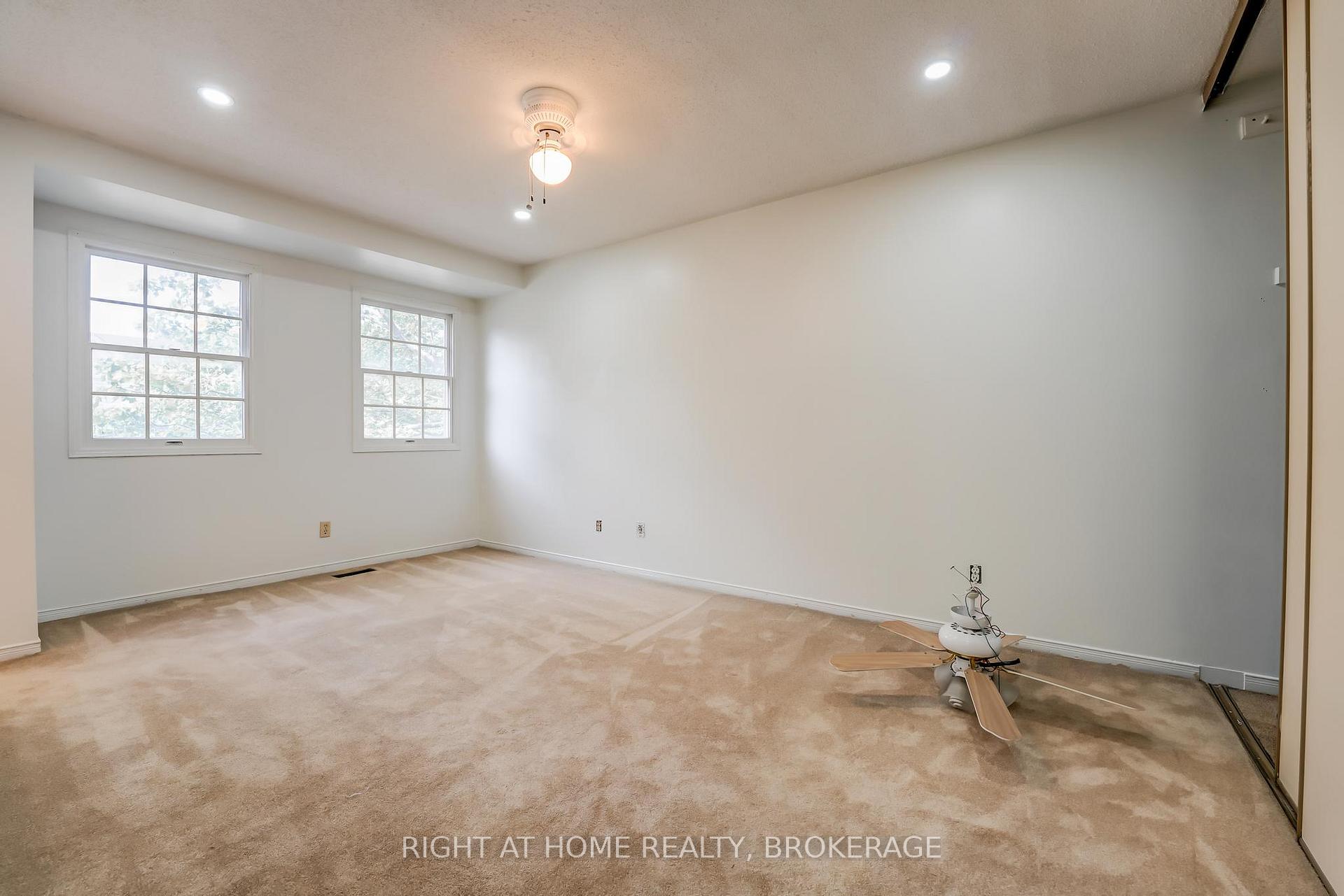 Photo 23 of Unit 15, 55 Kerman Avenue E, Grimsby, Grimsby West — HOMEH