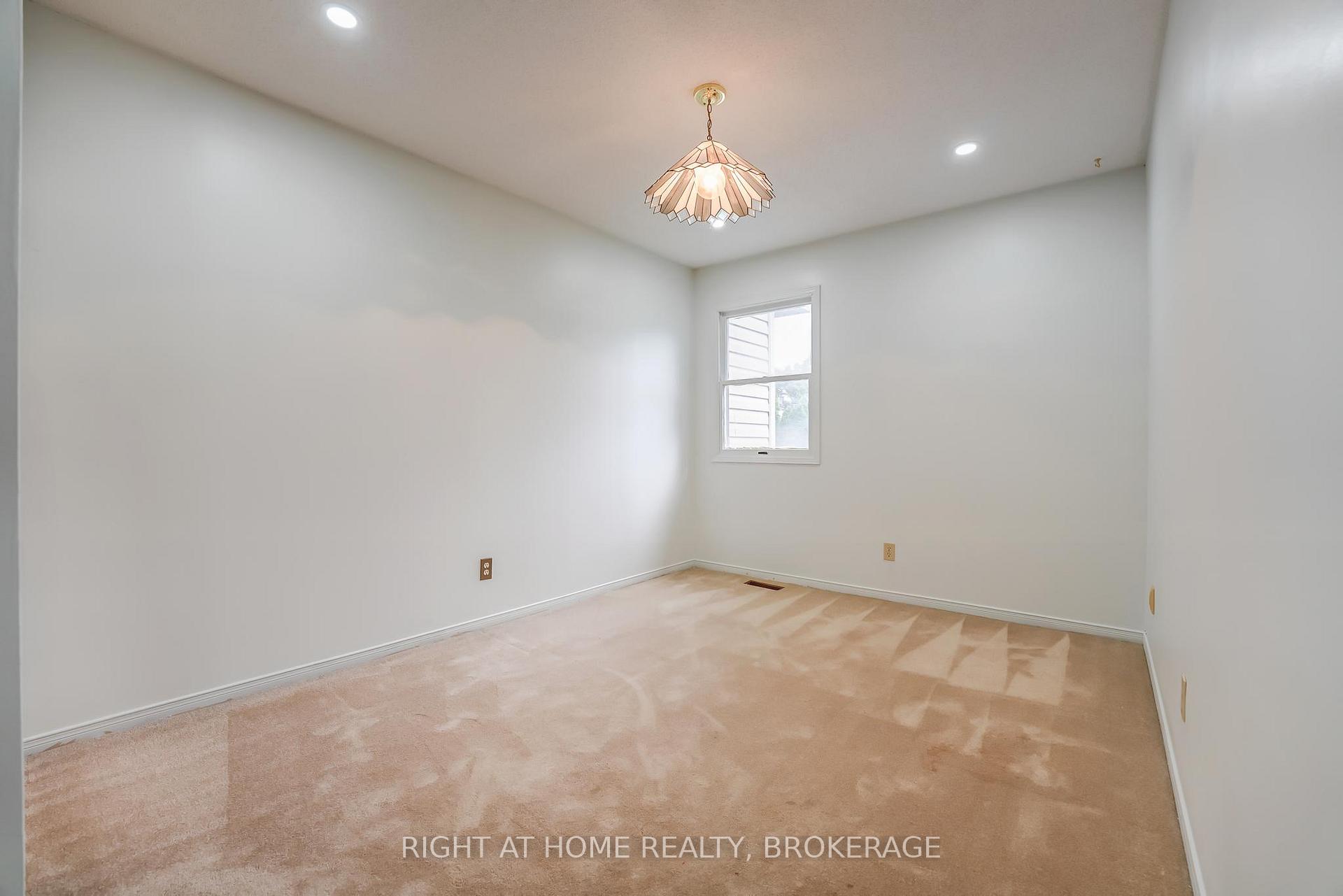 Photo 27 of Unit 15, 55 Kerman Avenue E, Grimsby, Grimsby West — HOMEH