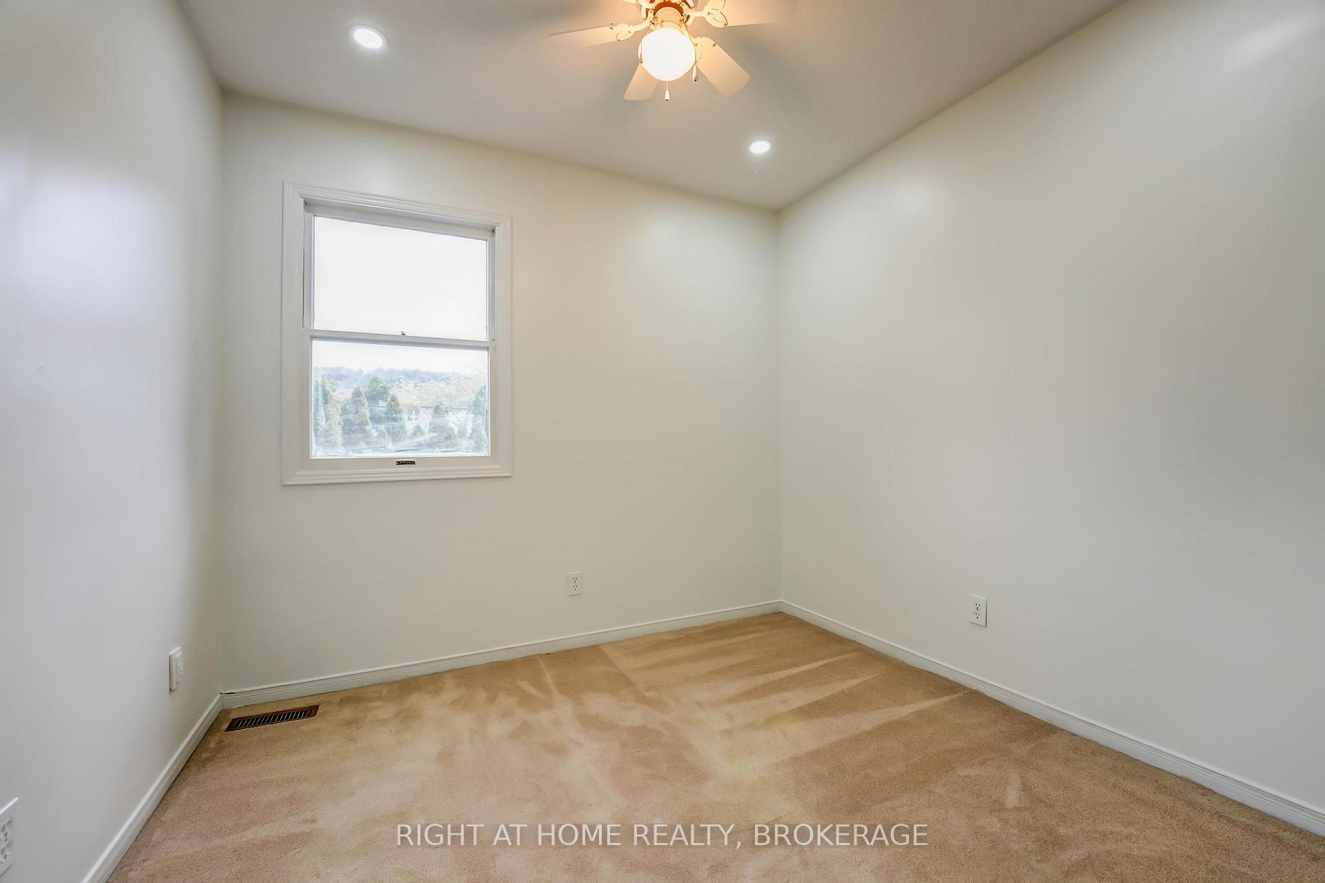 Photo 29 of Unit 15, 55 Kerman Avenue E, Grimsby, Grimsby West — HOMEH