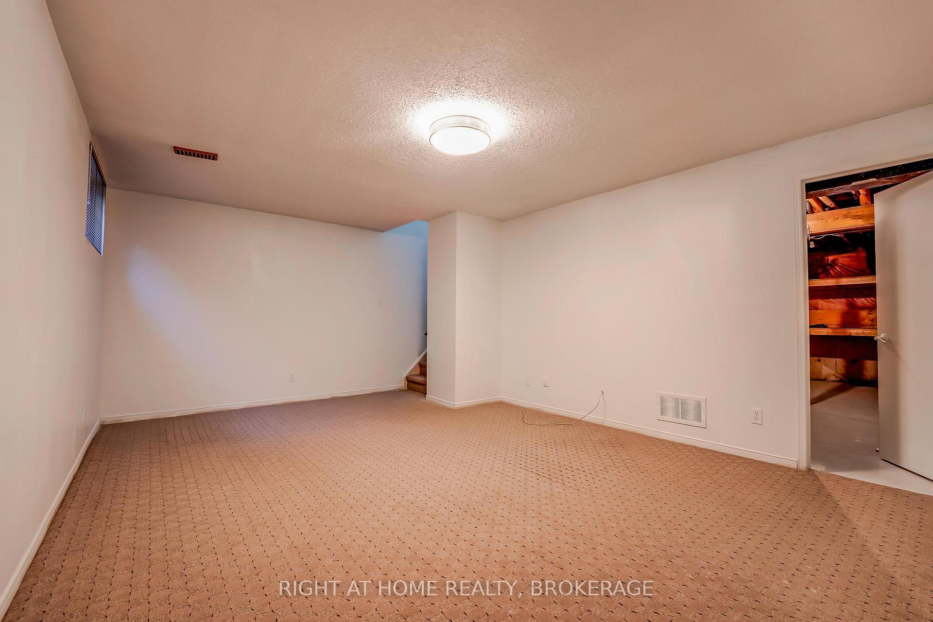 Photo 33 of Unit 15, 55 Kerman Avenue E, Grimsby, Grimsby West — HOMEH