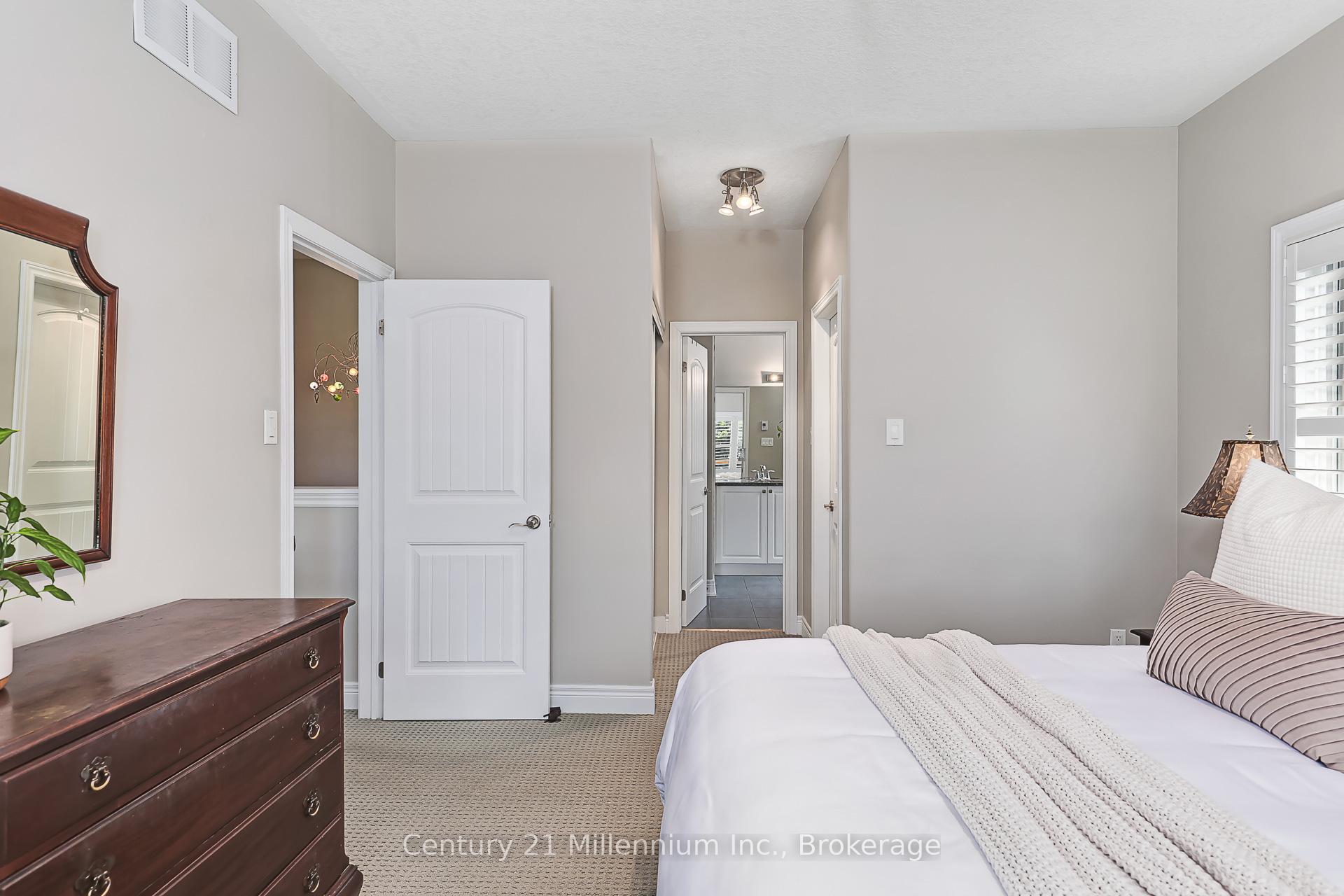 Photo 23 of 19 Hughes Street, Collingwood — HOMEH