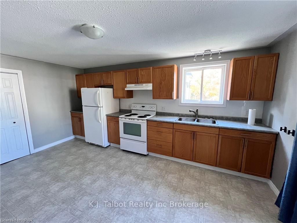 Photo 2 of Unit 1, 54 High Street, Huron East, Seaforth — HOMEH