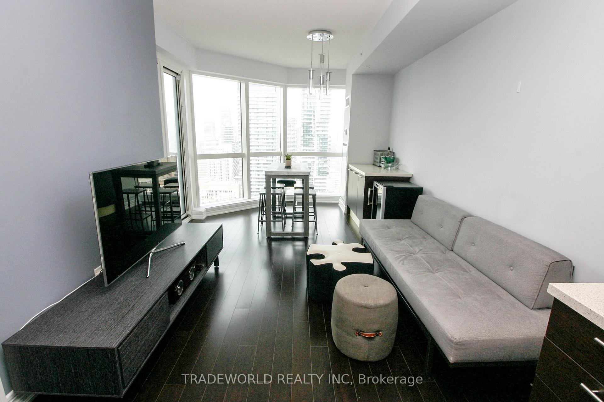 Photo 3 of Unit 4216, 386 Yonge Street, Toronto, Bay Street Corridor — HOMEH