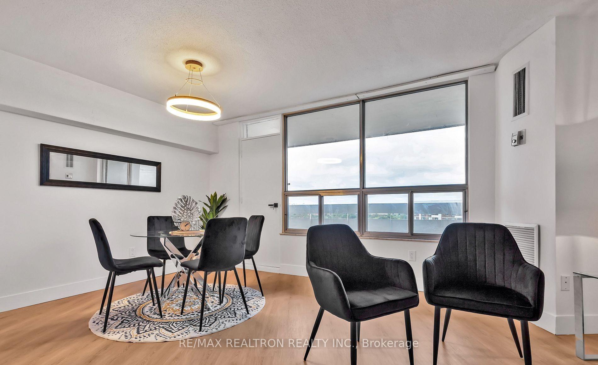 Photo 6 of Unit 1912, 10 Edgecliffe Golfway, Toronto, Flemingdon Park — HOMEH
