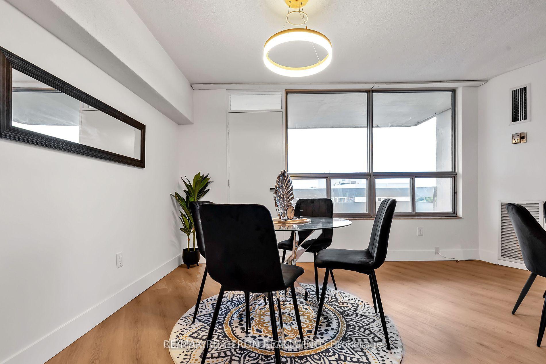 Photo 8 of Unit 1912, 10 Edgecliffe Golfway, Toronto, Flemingdon Park — HOMEH