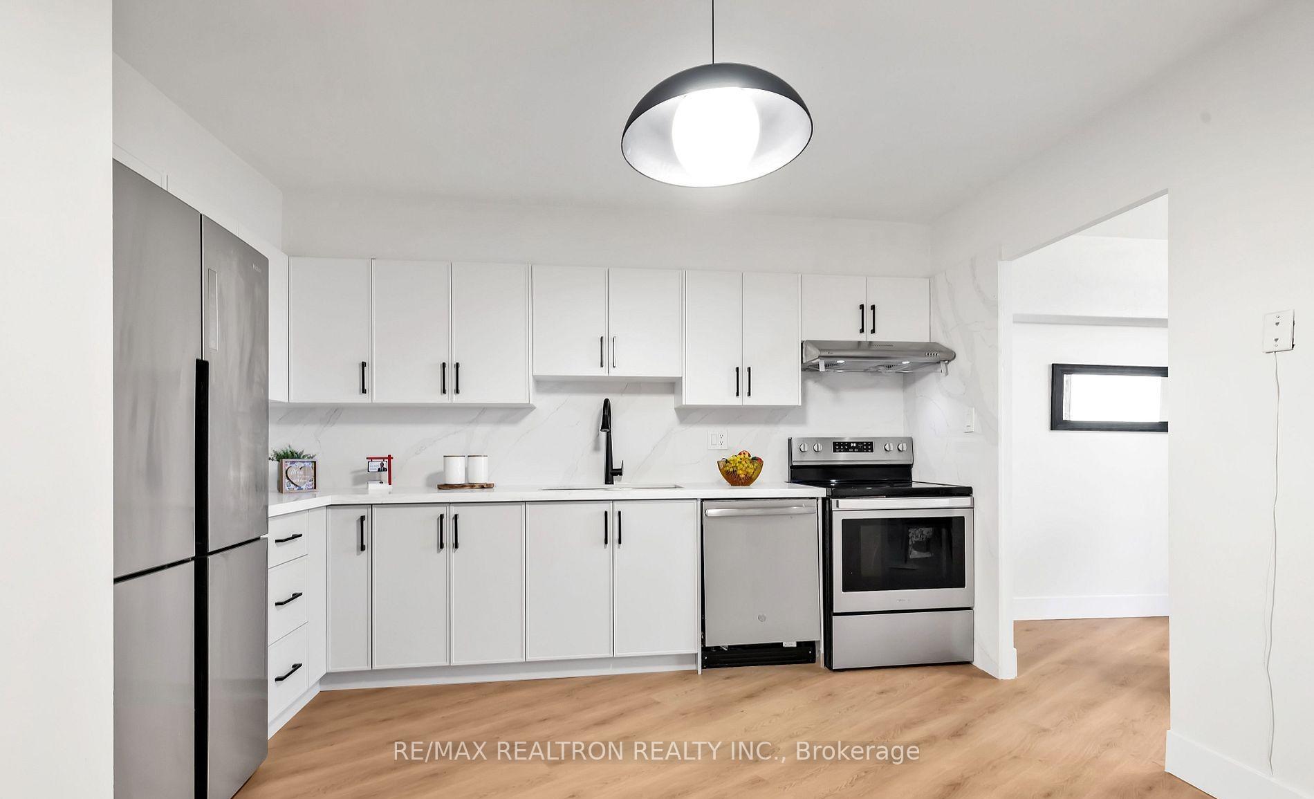 Photo 10 of Unit 1912, 10 Edgecliffe Golfway, Toronto, Flemingdon Park — HOMEH