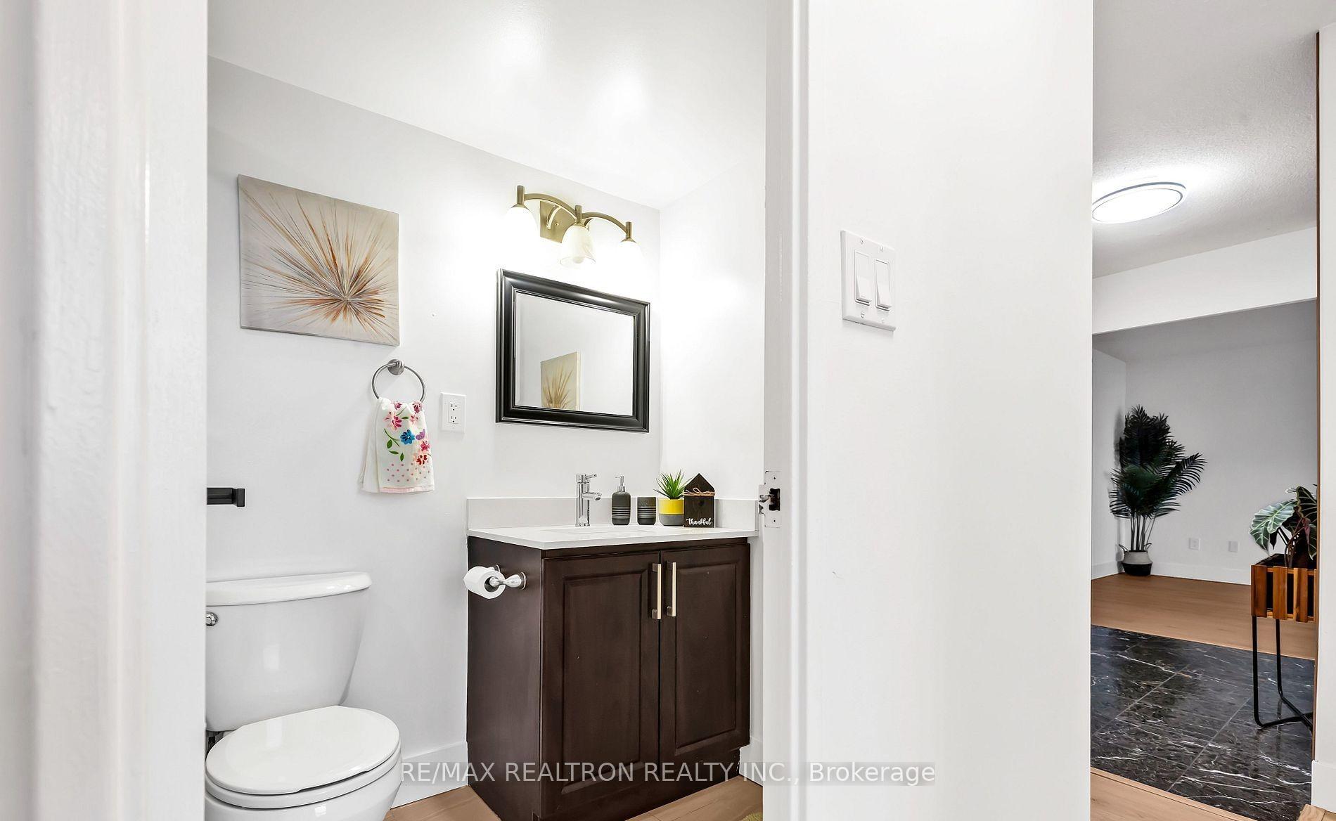 Photo 16 of Unit 1912, 10 Edgecliffe Golfway, Toronto, Flemingdon Park — HOMEH