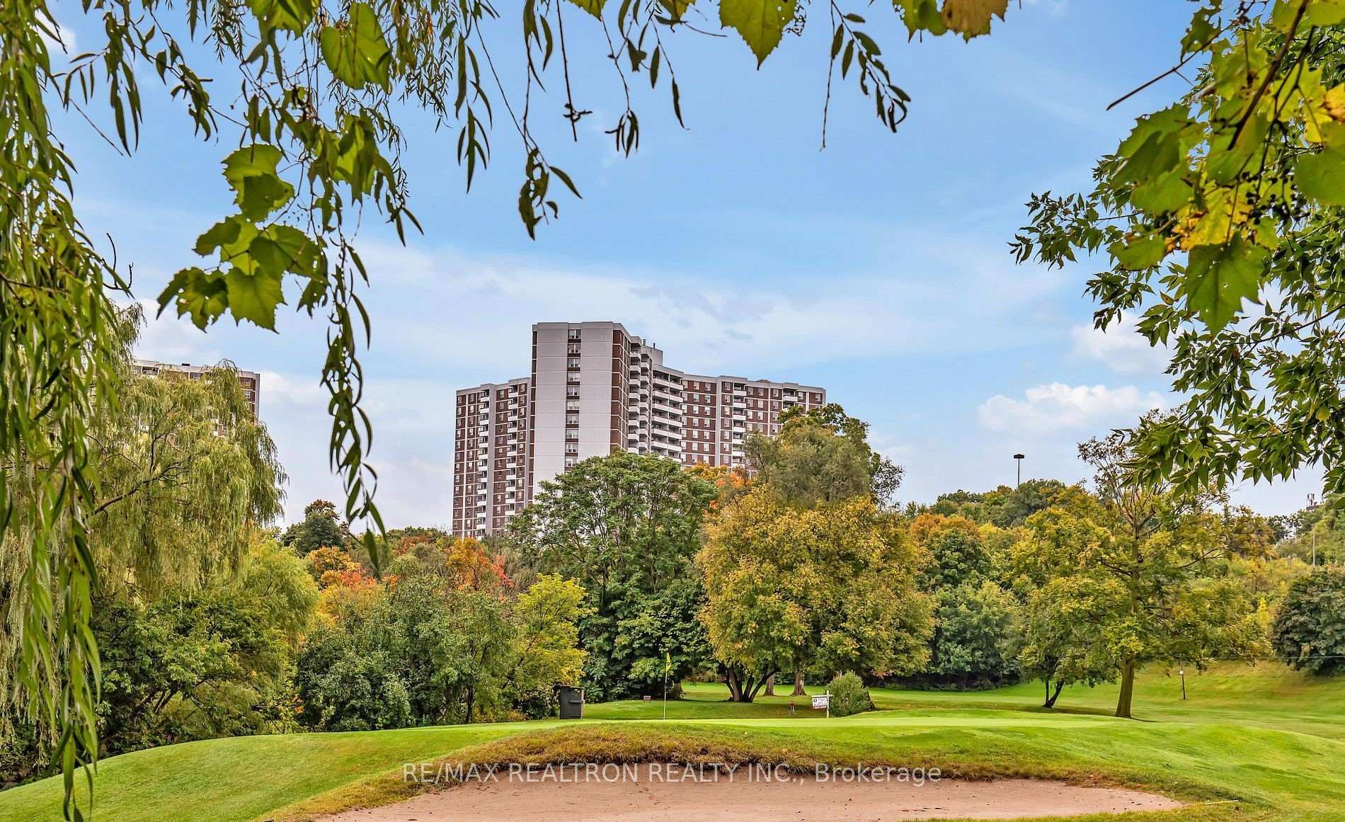 Photo 21 of Unit 1912, 10 Edgecliffe Golfway, Toronto, Flemingdon Park — HOMEH