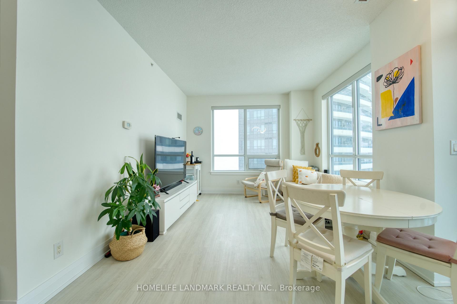 Photo 6 of Unit 2112, 7165 Yonge Street, Markham, Thornhill — HOMEH