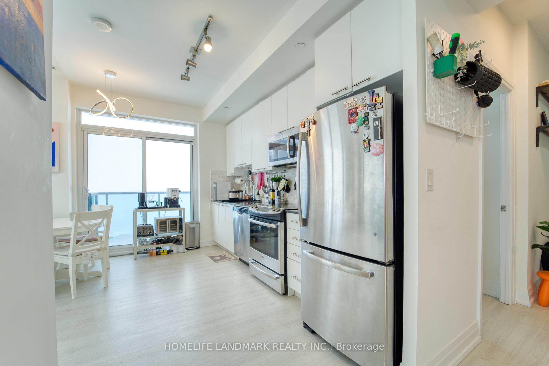 Photo 19 of Unit 2112, 7165 Yonge Street, Markham, Thornhill — HOMEH