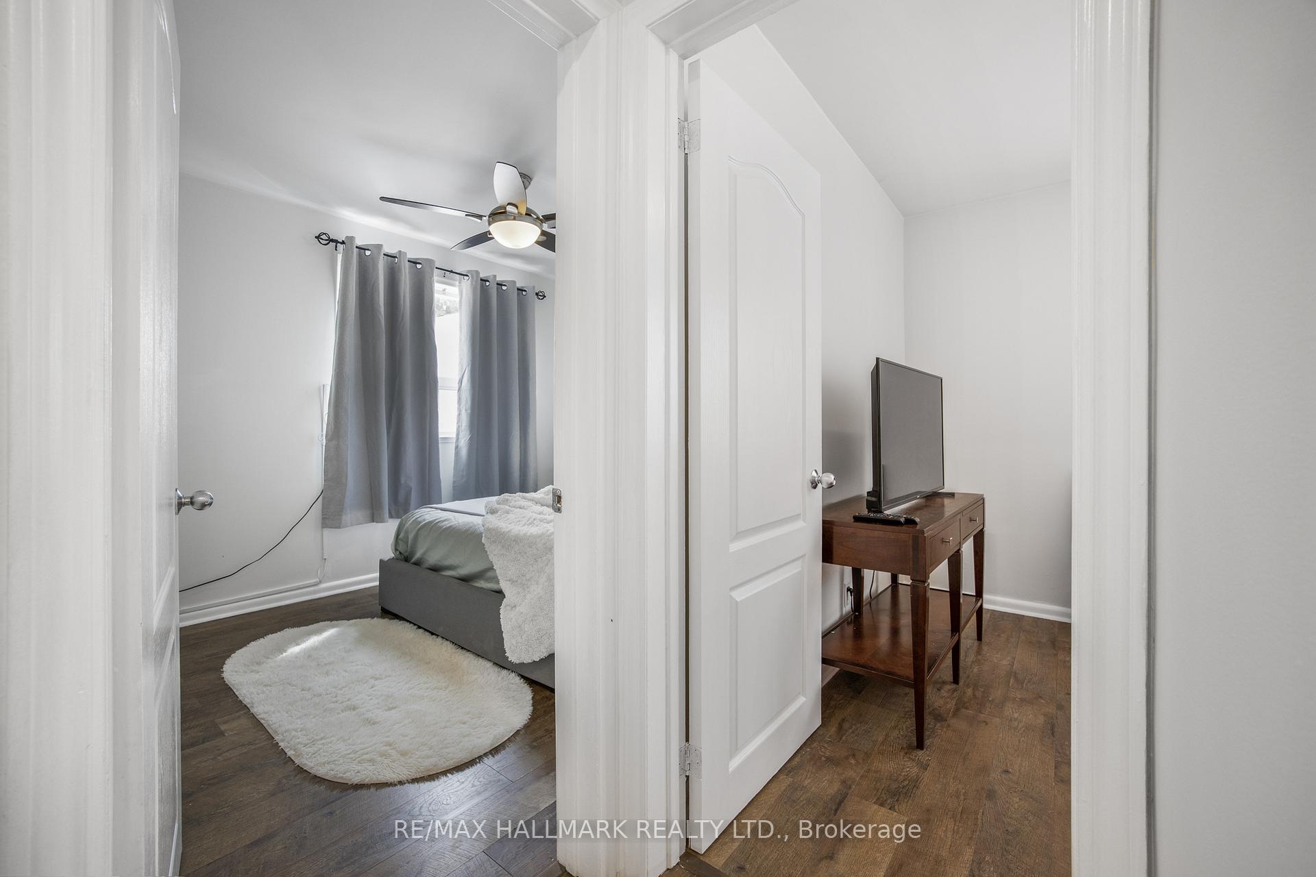 Photo 19 of 33 Patrick Drive, Aurora, Aurora Highlands — HOMEH