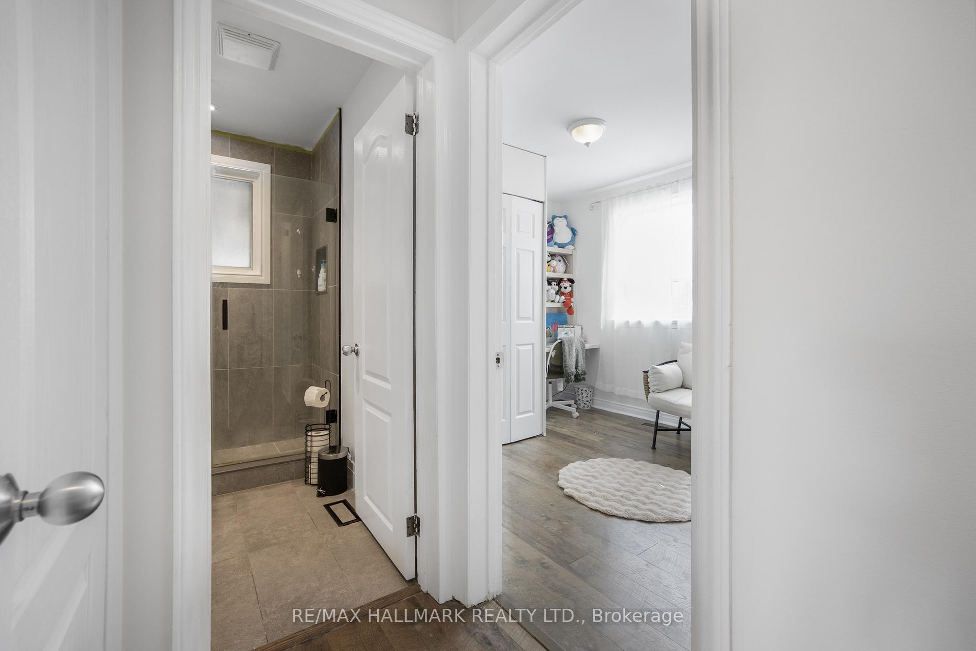 Photo 17 of 33 Patrick Drive, Aurora, Aurora Highlands — HOMEH