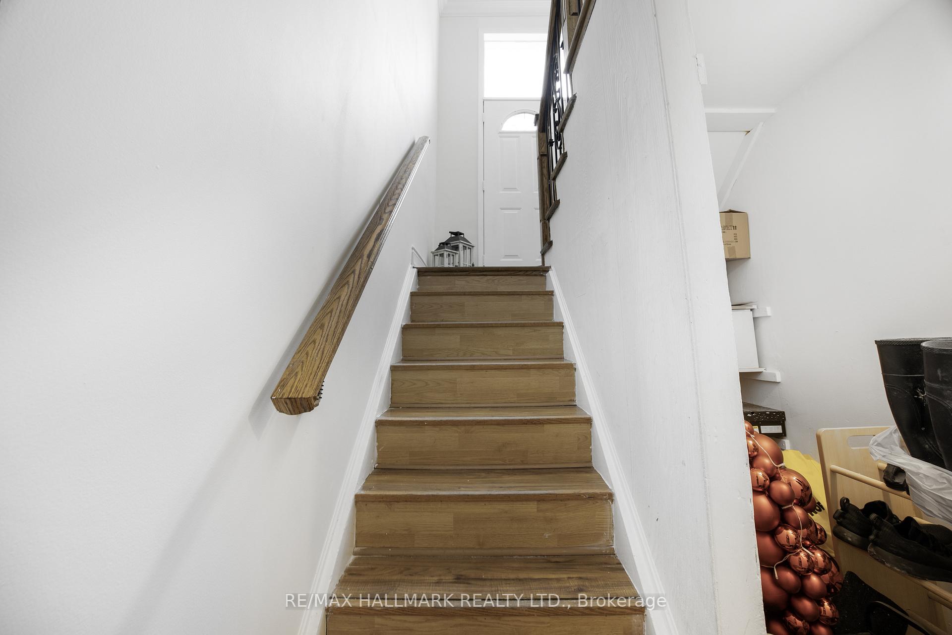Photo 22 of 33 Patrick Drive, Aurora, Aurora Highlands — HOMEH