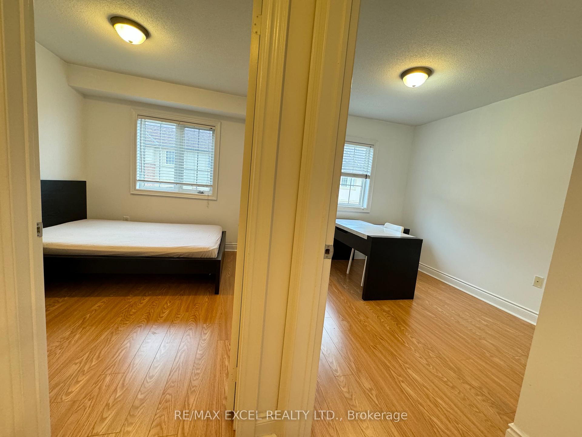 Photo 12 of 8 Legends Way, Markham, Unionville — HOMEH