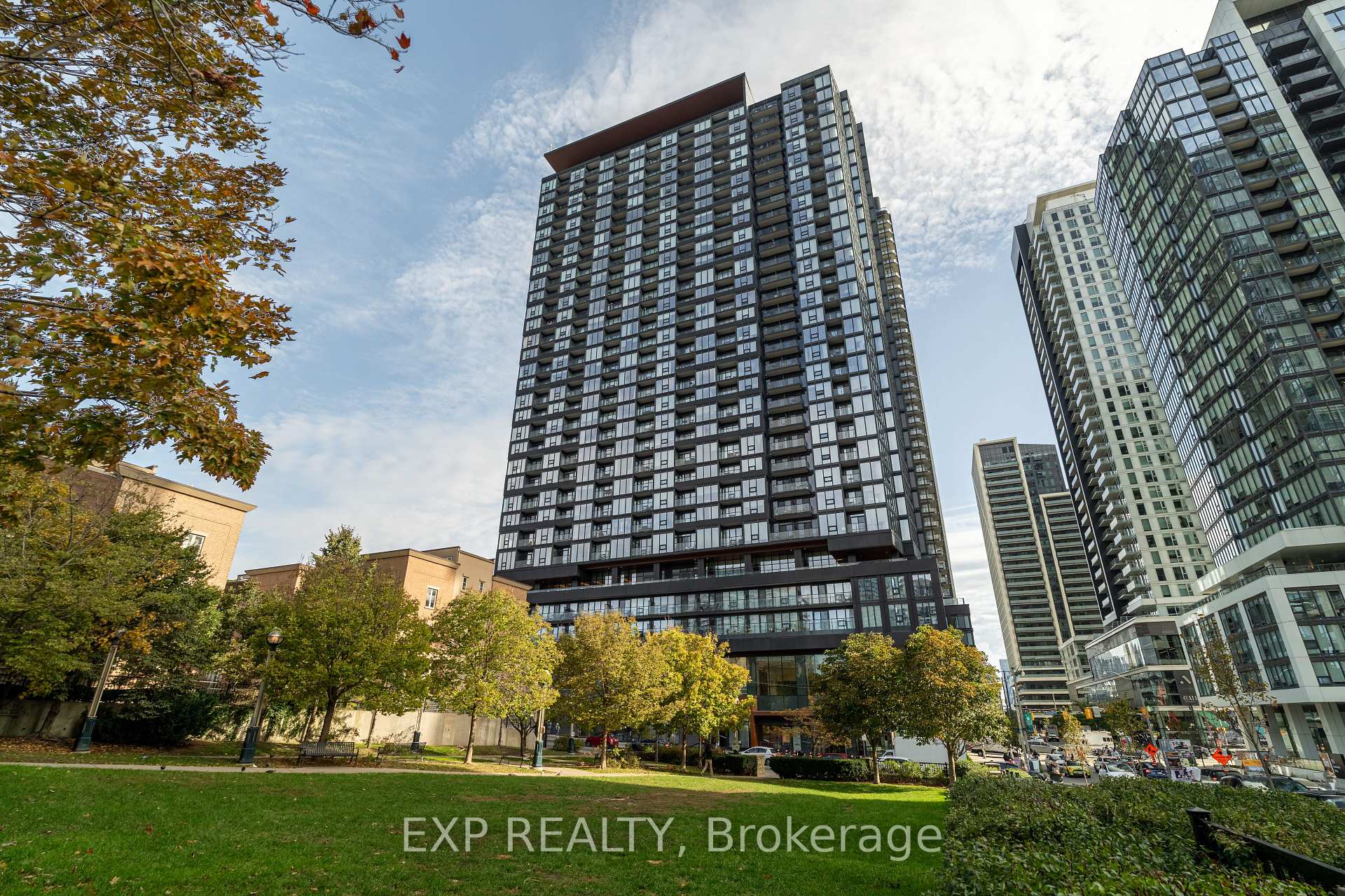 Photo 2 of Unit 2719, 19 Western Battery Road, Toronto, Niagara — HOMEH