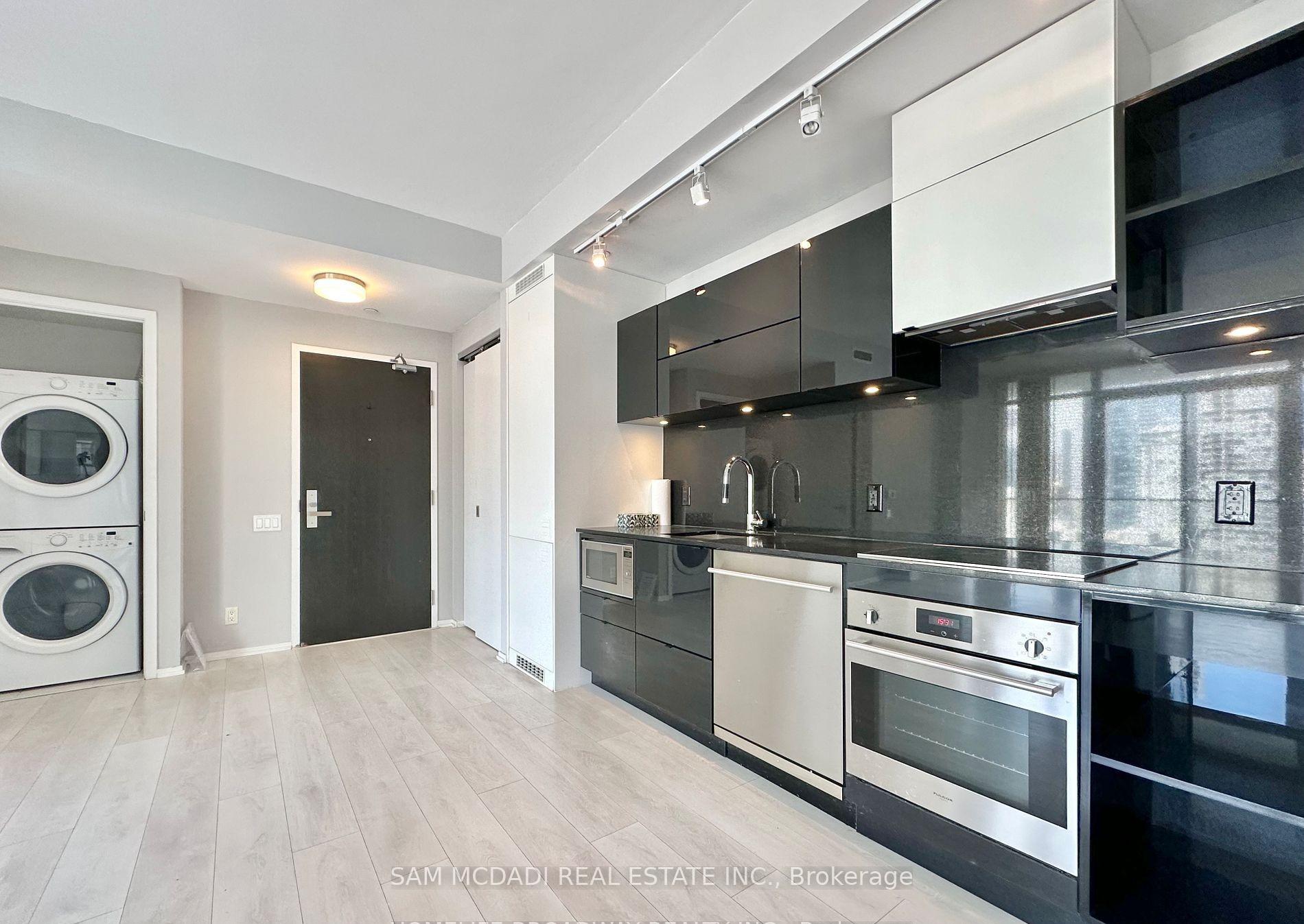 Photo 11 of Unit 2008, 125 Peter Street, Toronto, Waterfront Communities — HOMEH