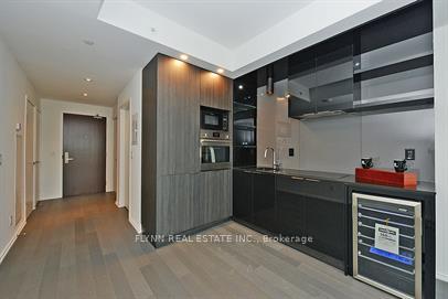 Photo 4 of Unit 814, 70 Temperance Street, Toronto, Bay Street Corridor — HOMEH