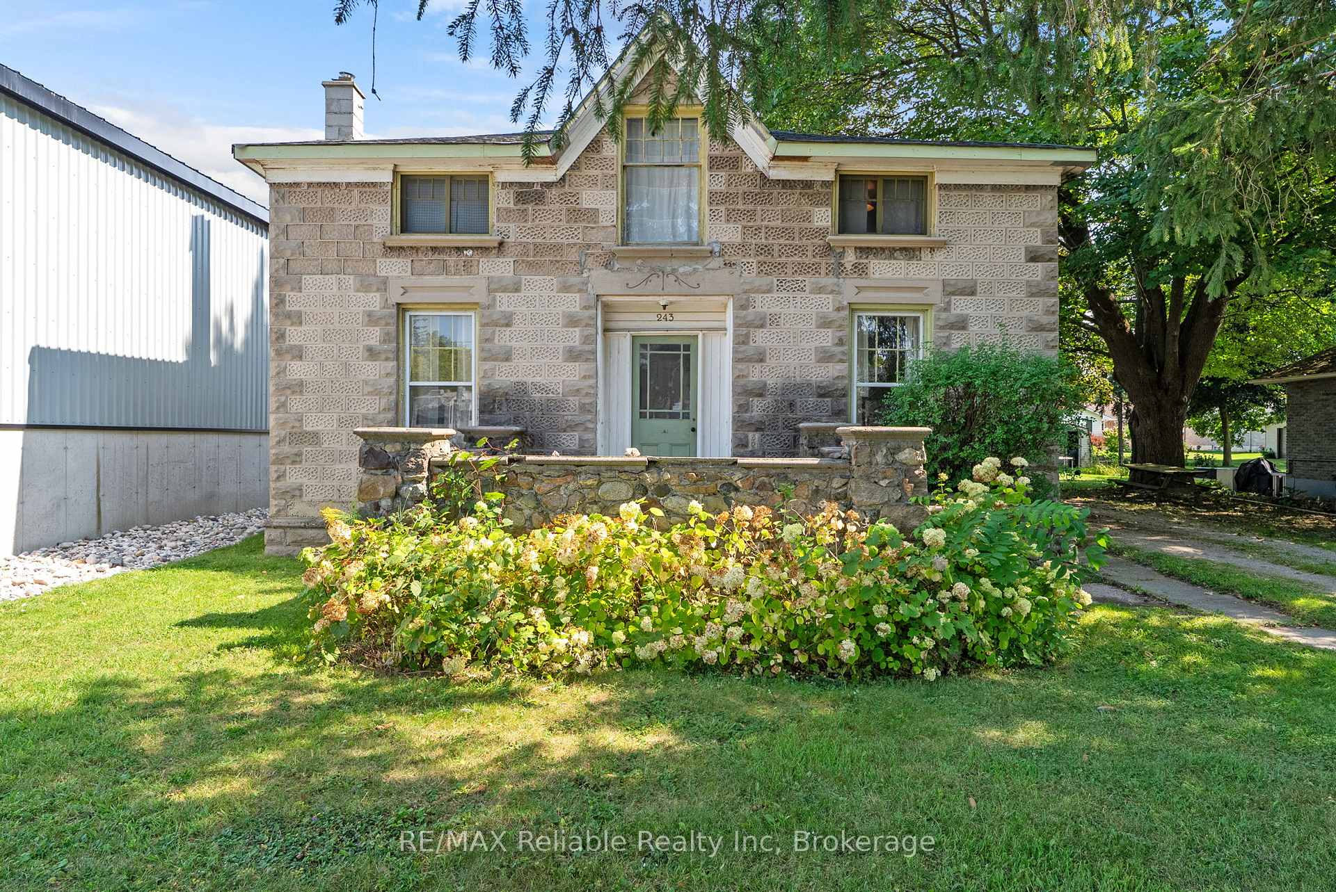 Photo 2 of 243 Albert Street, Central Huron, Clinton — HOMEH