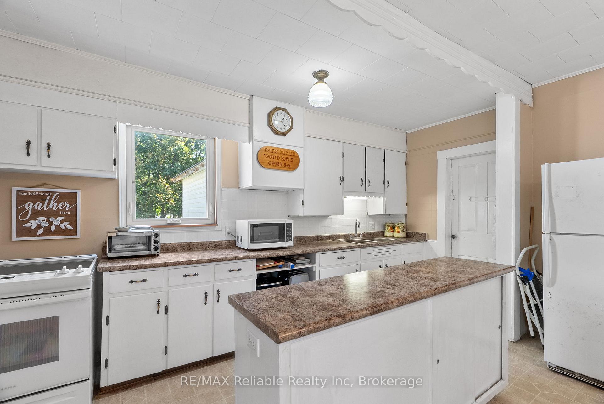 Photo 18 of 243 Albert Street, Central Huron, Clinton — HOMEH