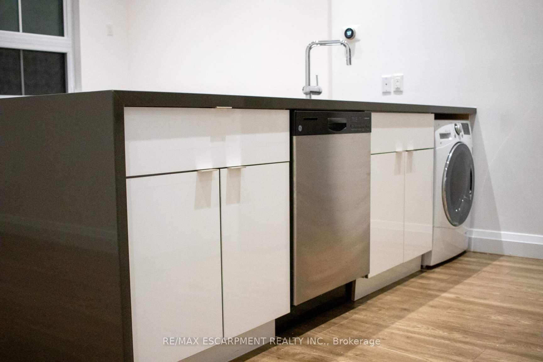 Photo 3 of Unit 134, 220 Dundurn Street S, Hamilton, Kirkendall — HOMEH