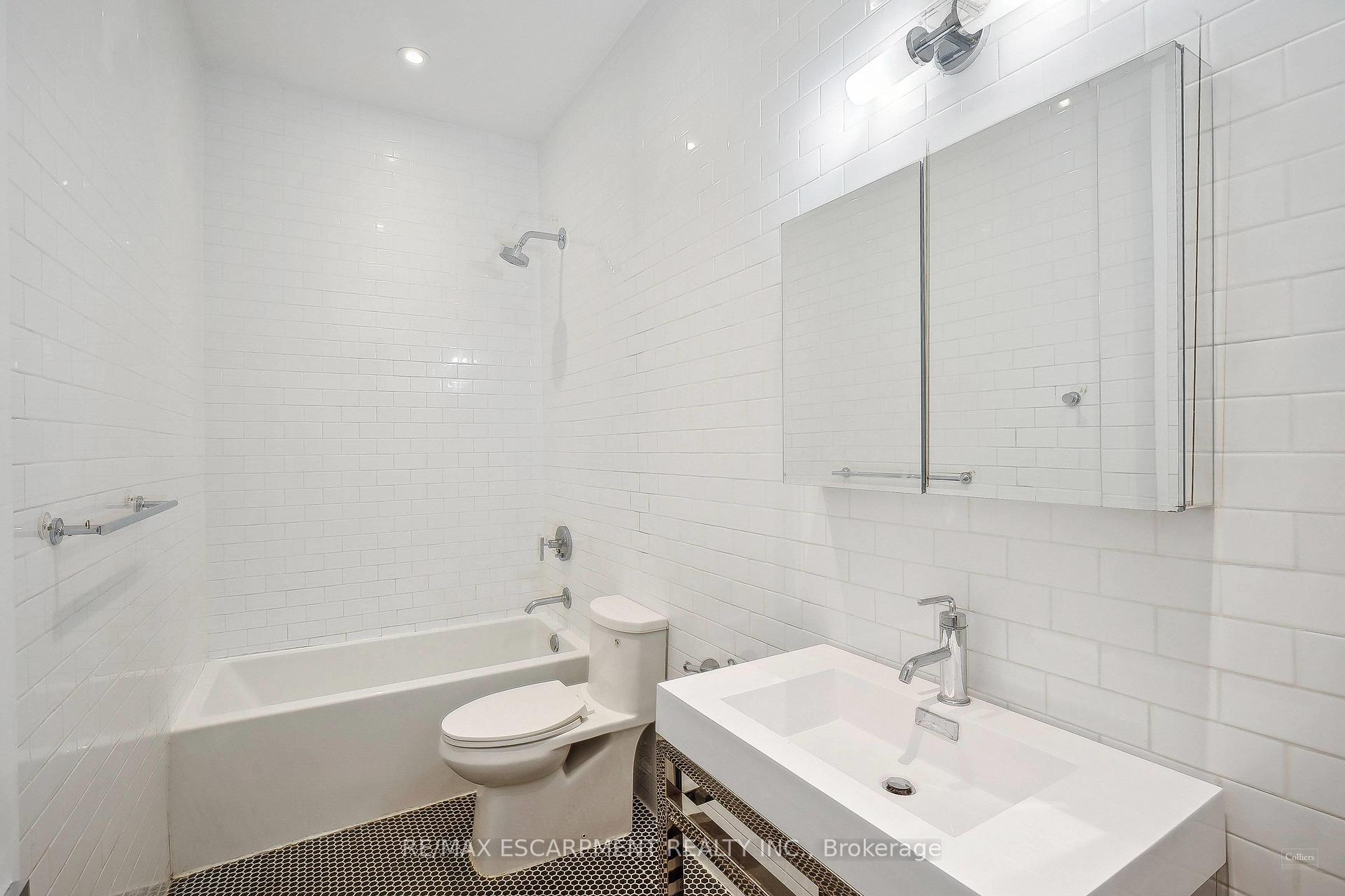 Photo 8 of Unit 134, 220 Dundurn Street S, Hamilton, Kirkendall — HOMEH