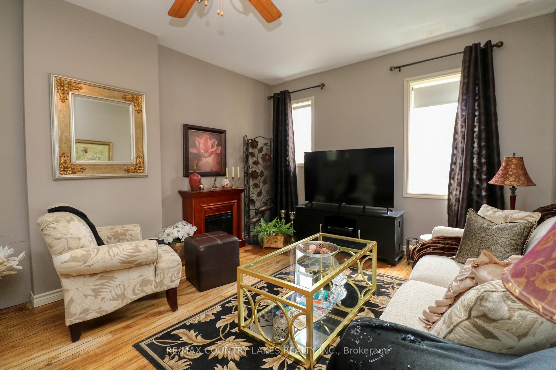 Photo 10 of 544 Simcoe Street, Brock, Beaverton — HOMEH