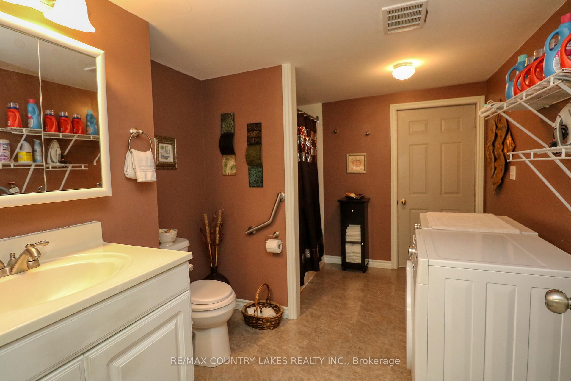 Photo 11 of 544 Simcoe Street, Brock, Beaverton — HOMEH