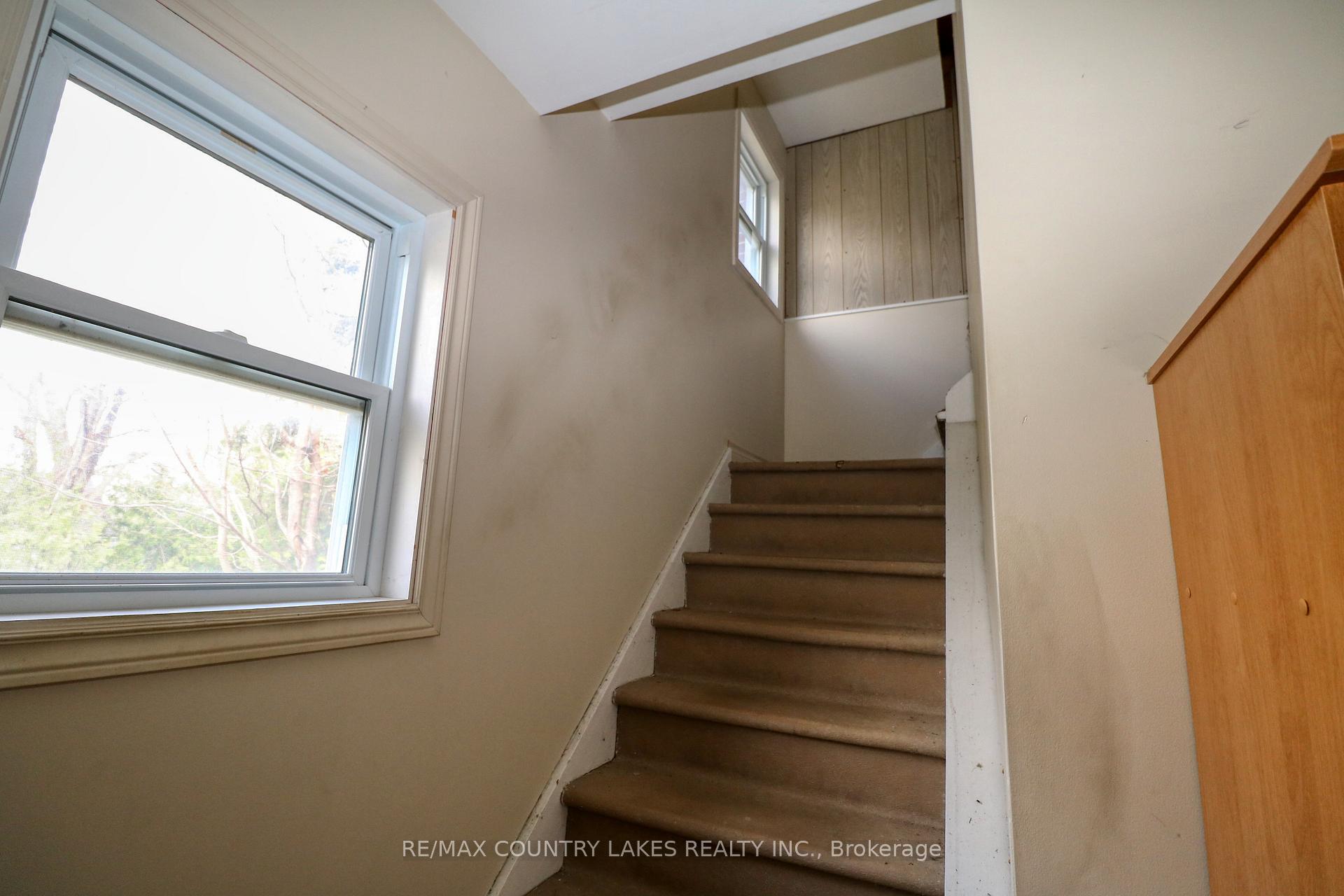 Photo 9 of 544 Simcoe Street, Brock, Beaverton — HOMEH