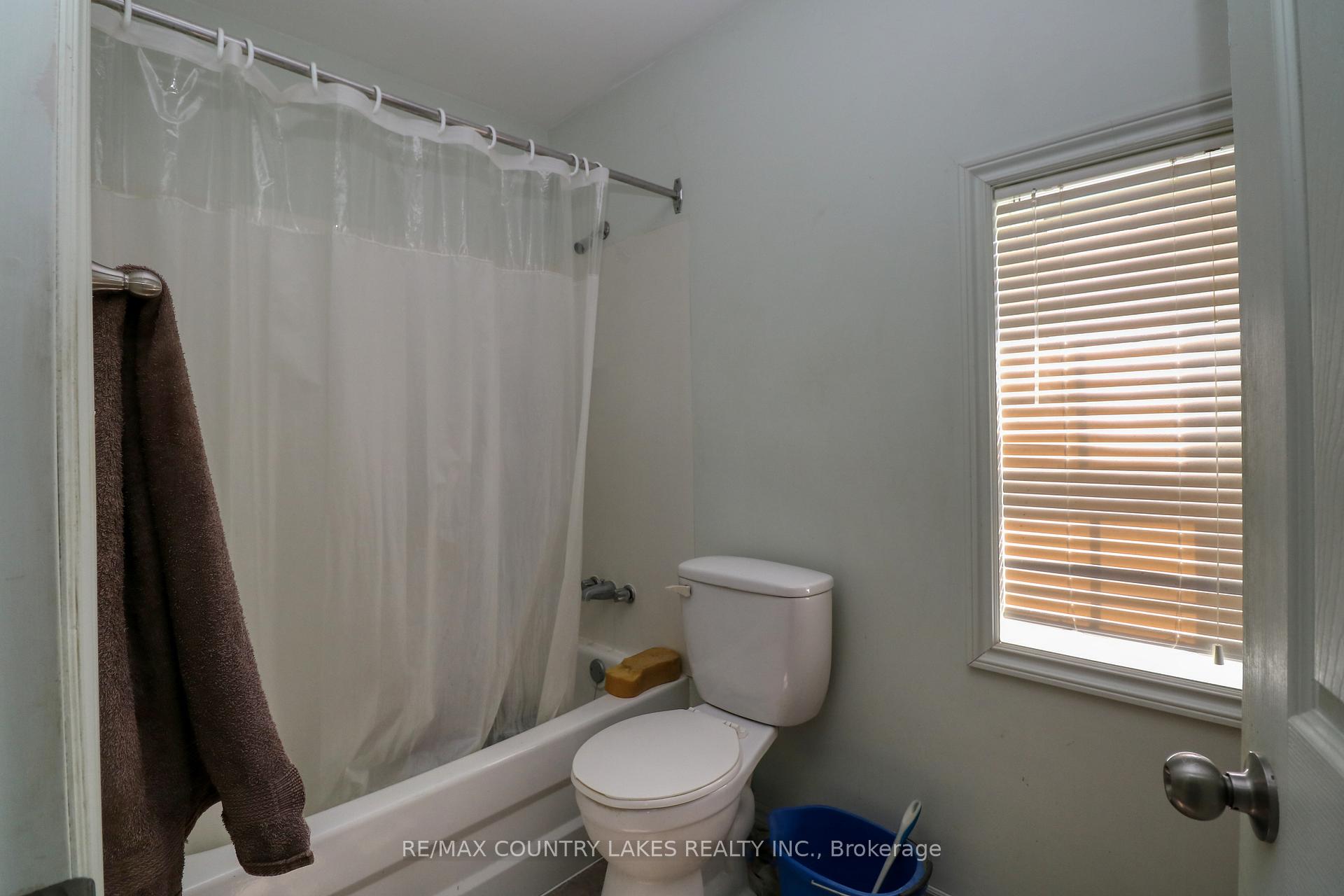 Photo 16 of 544 Simcoe Street, Brock, Beaverton — HOMEH