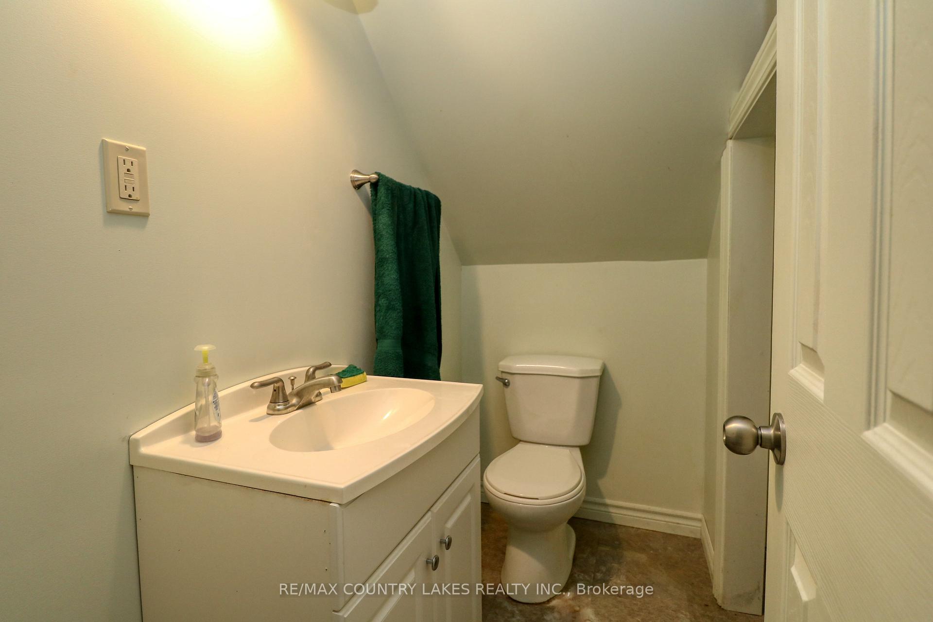 Photo 30 of 544 Simcoe Street, Brock, Beaverton — HOMEH