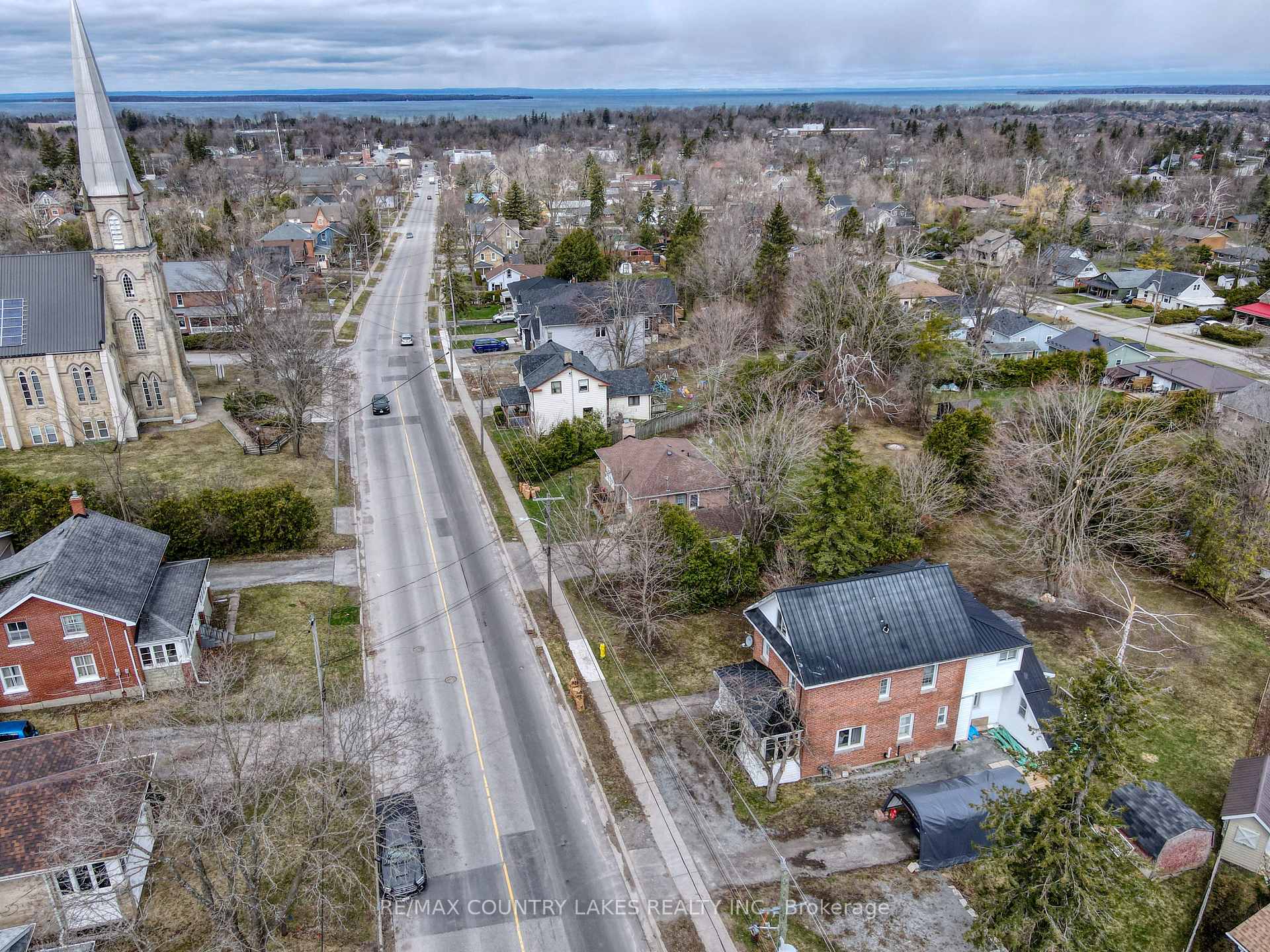 Photo 29 of 544 Simcoe Street, Brock, Beaverton — HOMEH