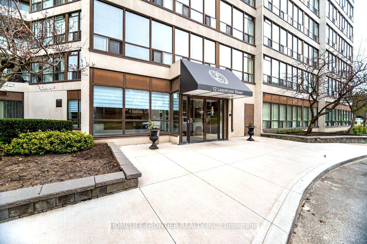 Front of Unit 909, 12 Laurelcrest Street