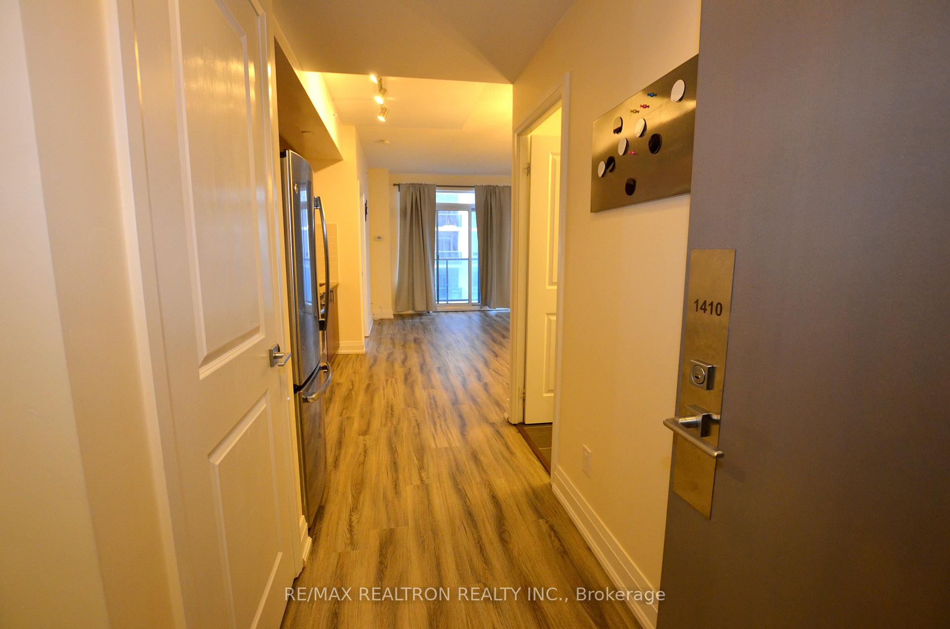 Photo 7 of Unit 1410, 7167 Yonge Street, Markham, Thornhill — HOMEH