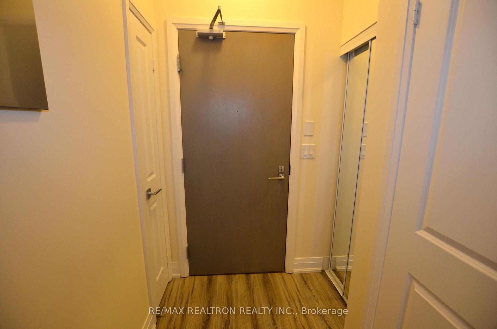 Photo 8 of Unit 1410, 7167 Yonge Street, Markham, Thornhill — HOMEH
