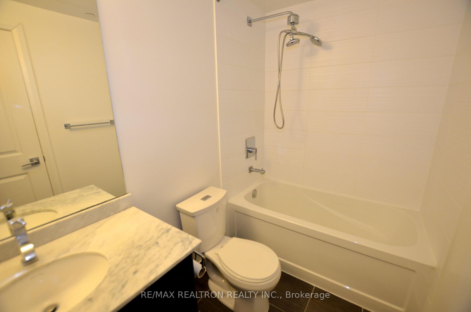 Photo 10 of Unit 1410, 7167 Yonge Street, Markham, Thornhill — HOMEH