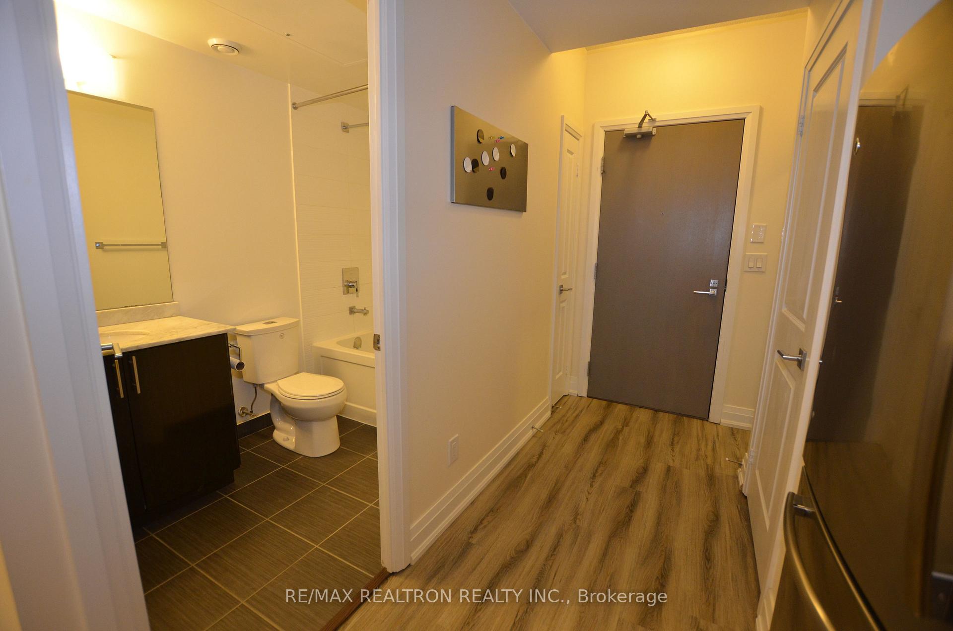 Photo 12 of Unit 1410, 7167 Yonge Street, Markham, Thornhill — HOMEH