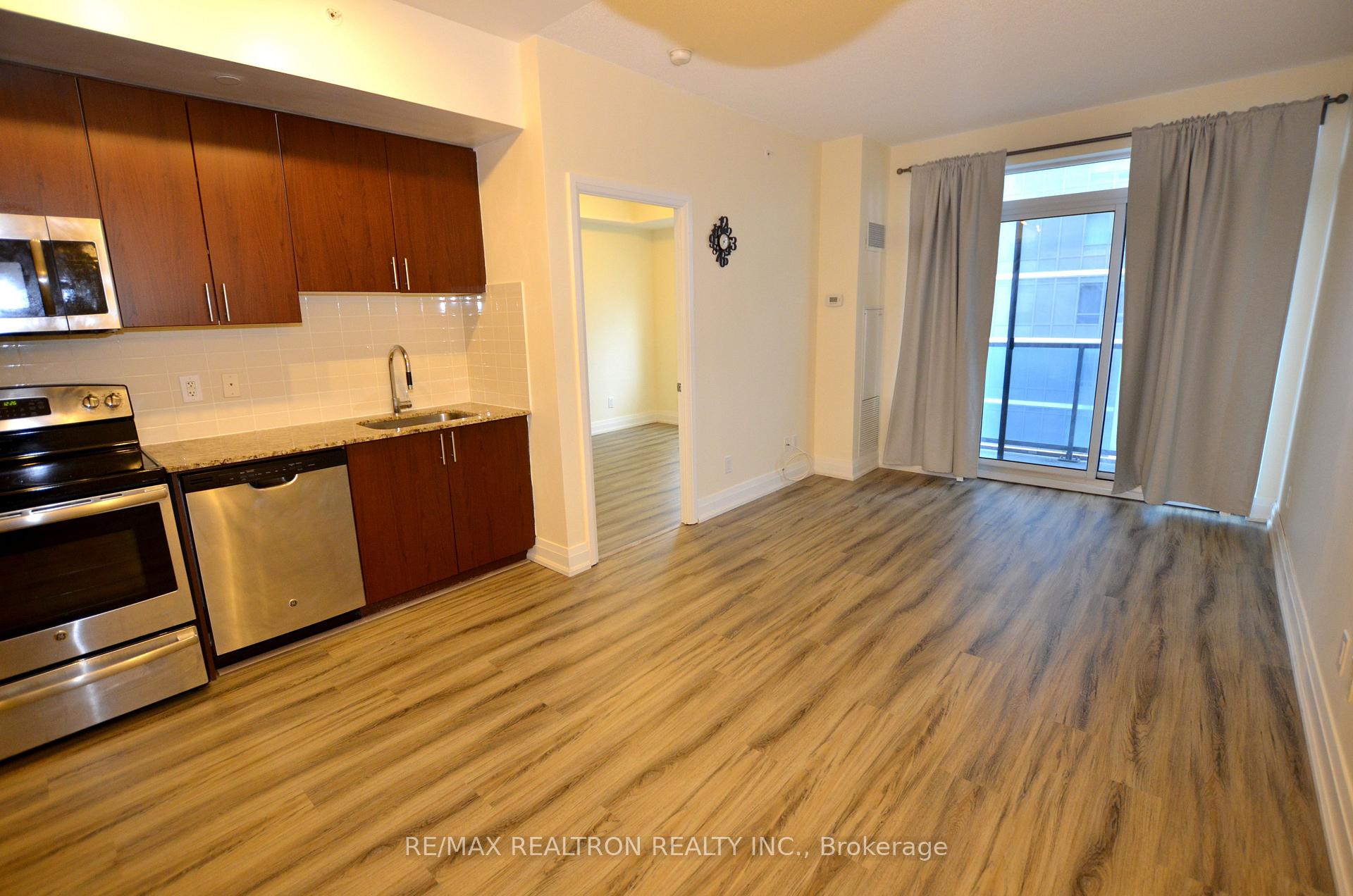 Photo 14 of Unit 1410, 7167 Yonge Street, Markham, Thornhill — HOMEH