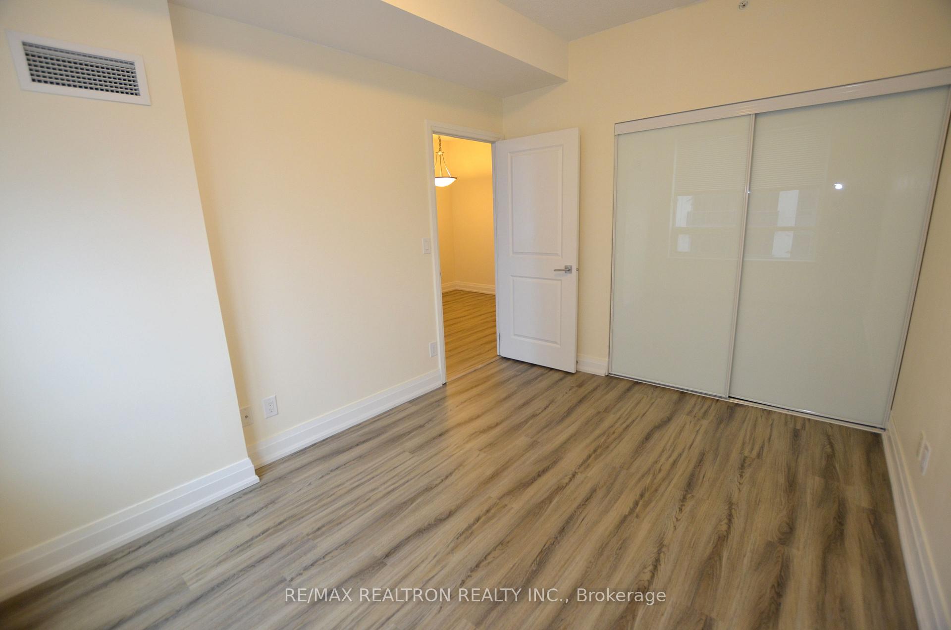 Photo 18 of Unit 1410, 7167 Yonge Street, Markham, Thornhill — HOMEH