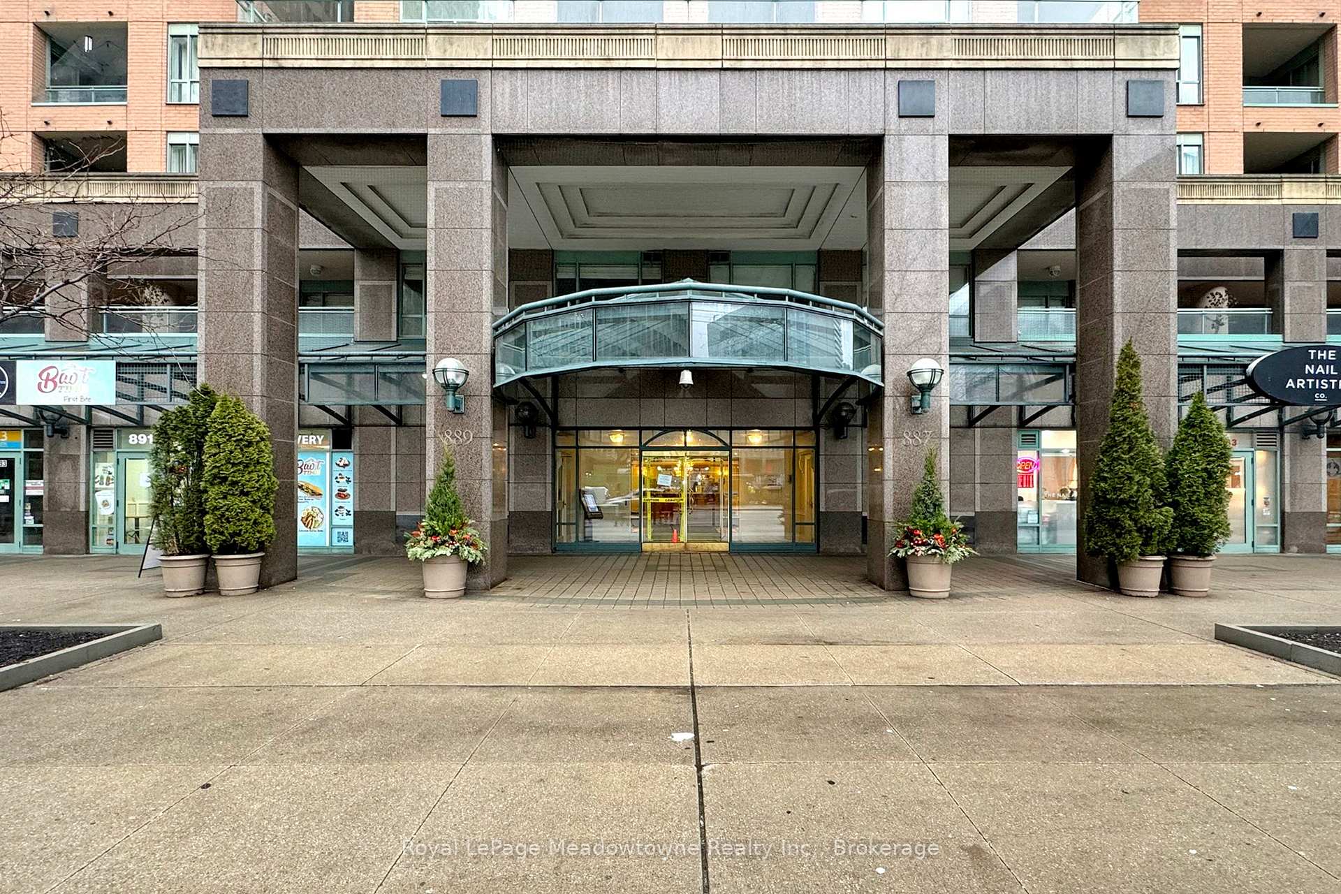 Photo 3 of Unit 912, 887 Bay Street, Toronto, Bay Street Corridor — HOMEH