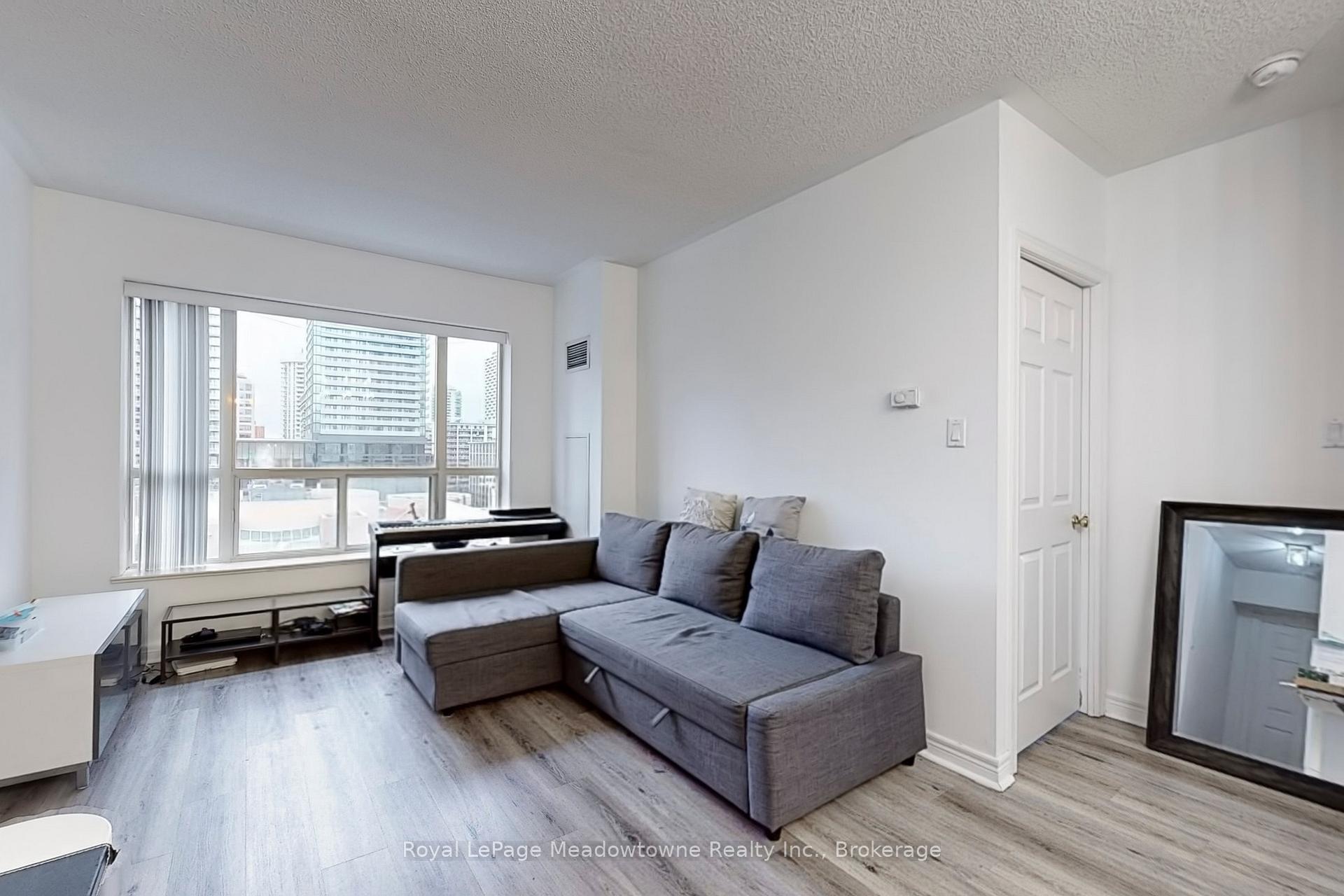 Photo 8 of Unit 912, 887 Bay Street, Toronto, Bay Street Corridor — HOMEH