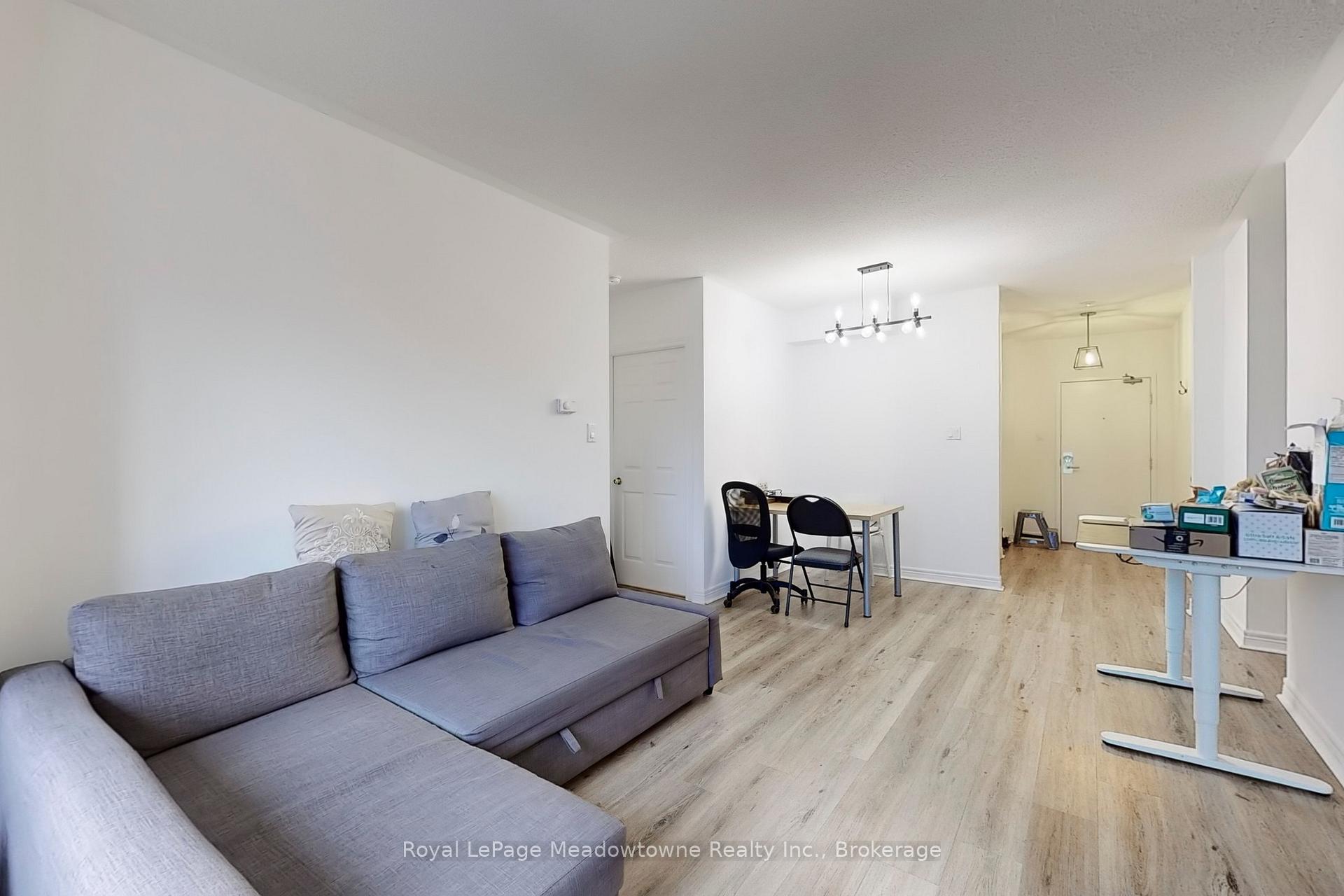 Photo 12 of Unit 912, 887 Bay Street, Toronto, Bay Street Corridor — HOMEH