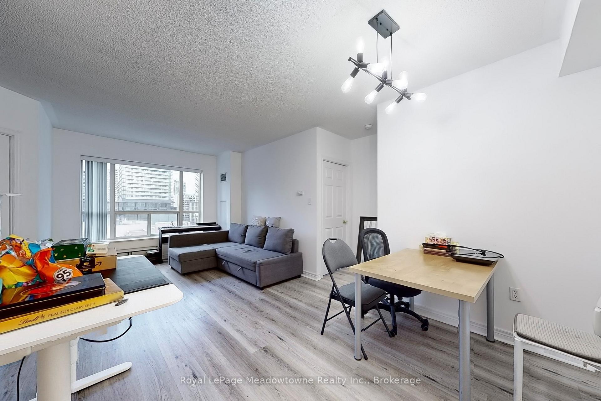 Photo 14 of Unit 912, 887 Bay Street, Toronto, Bay Street Corridor — HOMEH