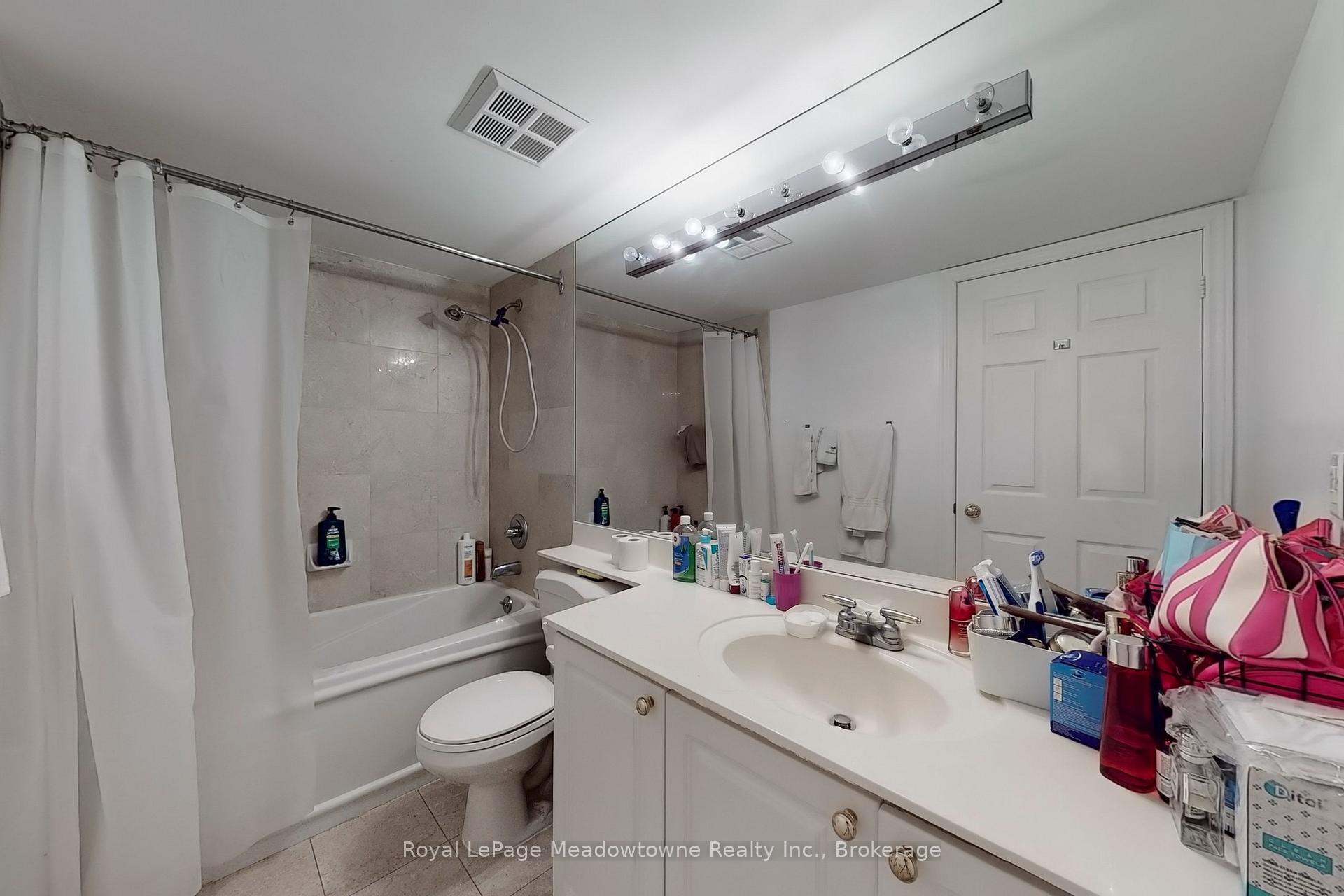 Photo 26 of Unit 912, 887 Bay Street, Toronto, Bay Street Corridor — HOMEH