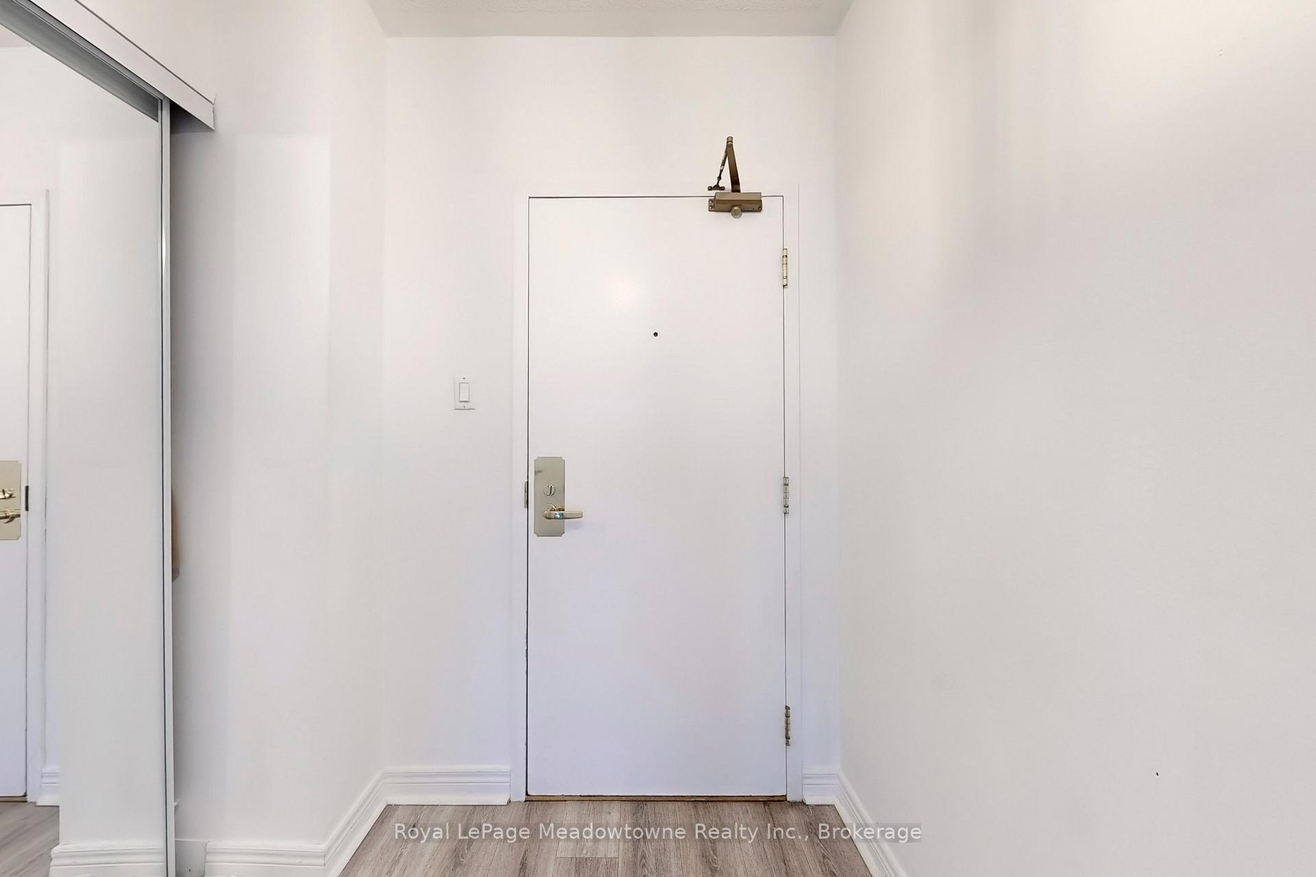 Photo 28 of Unit 912, 887 Bay Street, Toronto, Bay Street Corridor — HOMEH