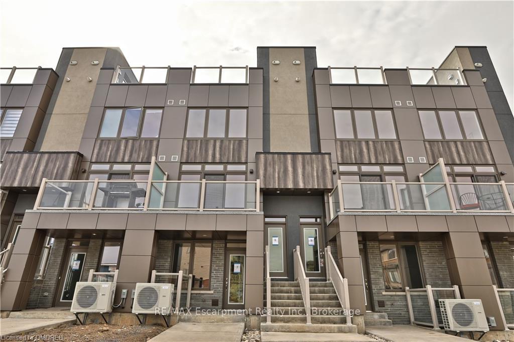 Photo 2 of Unit 8, 261 Skinner Road, Hamilton, Waterdown — HOMEH