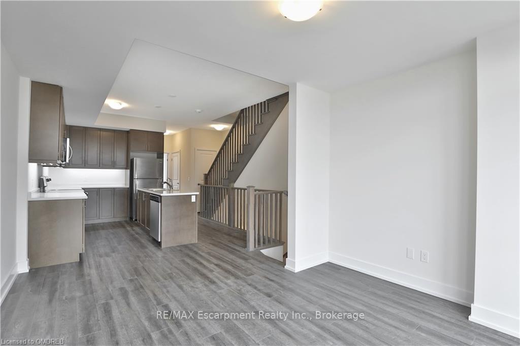 Photo 10 of Unit 8, 261 Skinner Road, Hamilton, Waterdown — HOMEH