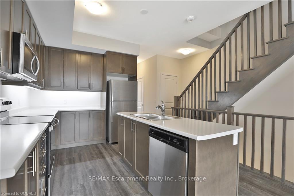 Photo 12 of Unit 8, 261 Skinner Road, Hamilton, Waterdown — HOMEH