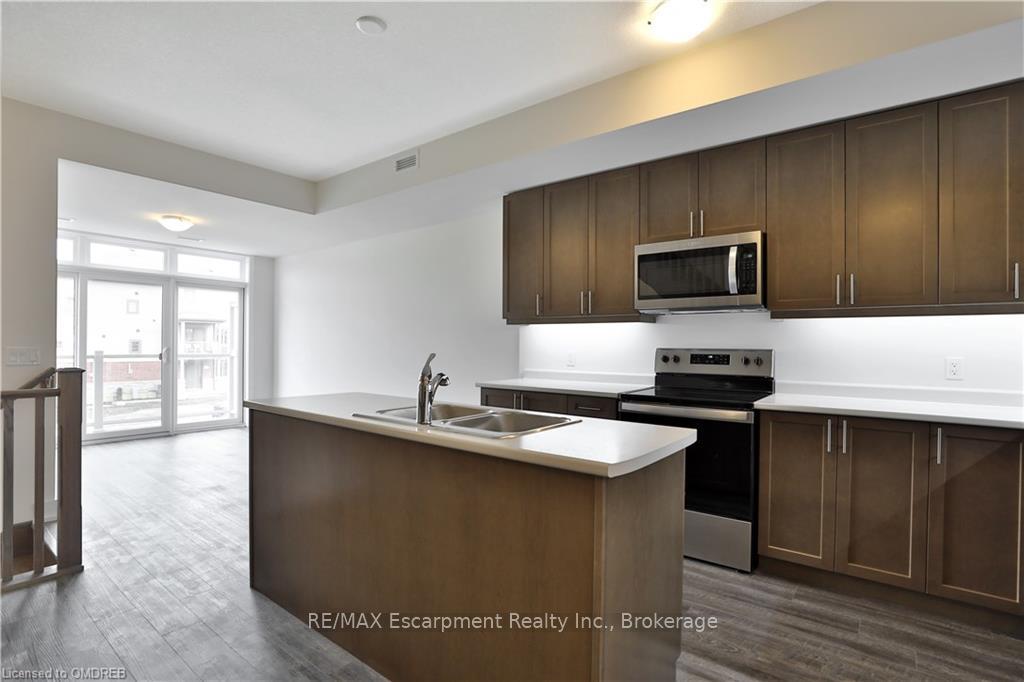 Photo 14 of Unit 8, 261 Skinner Road, Hamilton, Waterdown — HOMEH