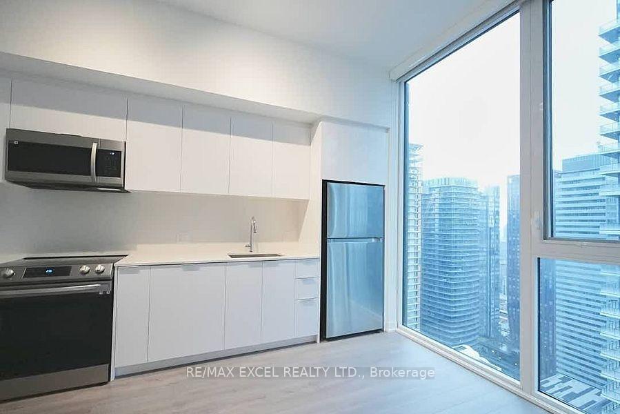 Photo 4 of Unit 3606, 357 King Street W, Toronto, Waterfront Communities — HOMEH